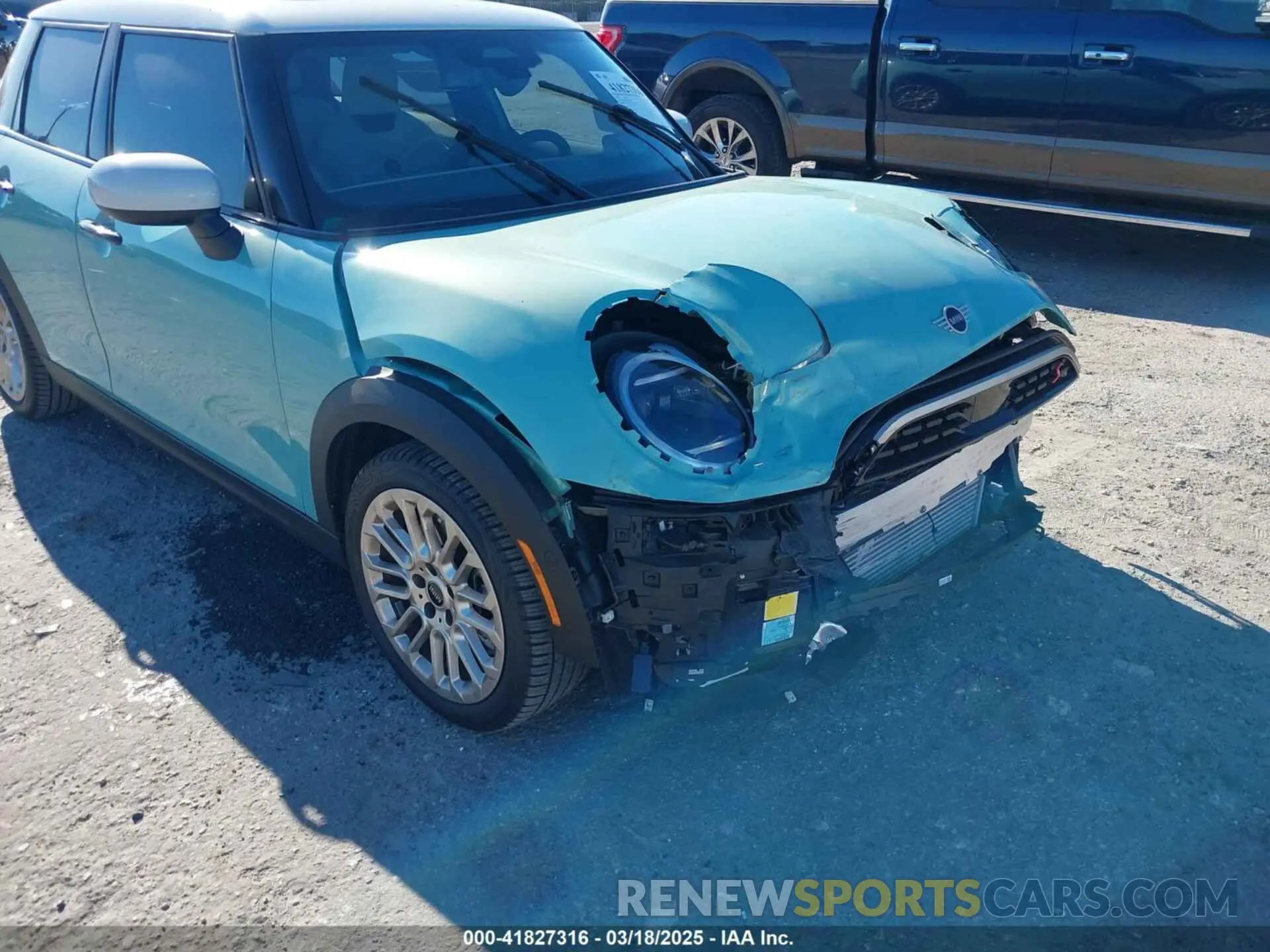 18 Фотография поврежденного автомобиля WMW53GD02S2W35855 MINI HARDTOP 2025