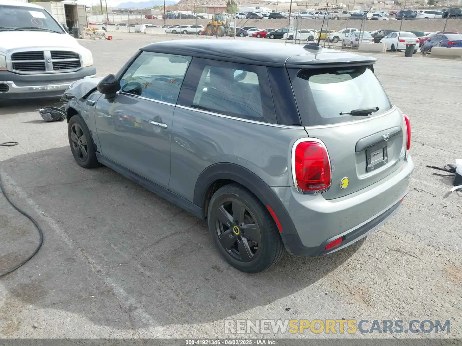 3 Photograph of a damaged car WMW13DJ01N2P85767 MINI SE HARDTOP 2022