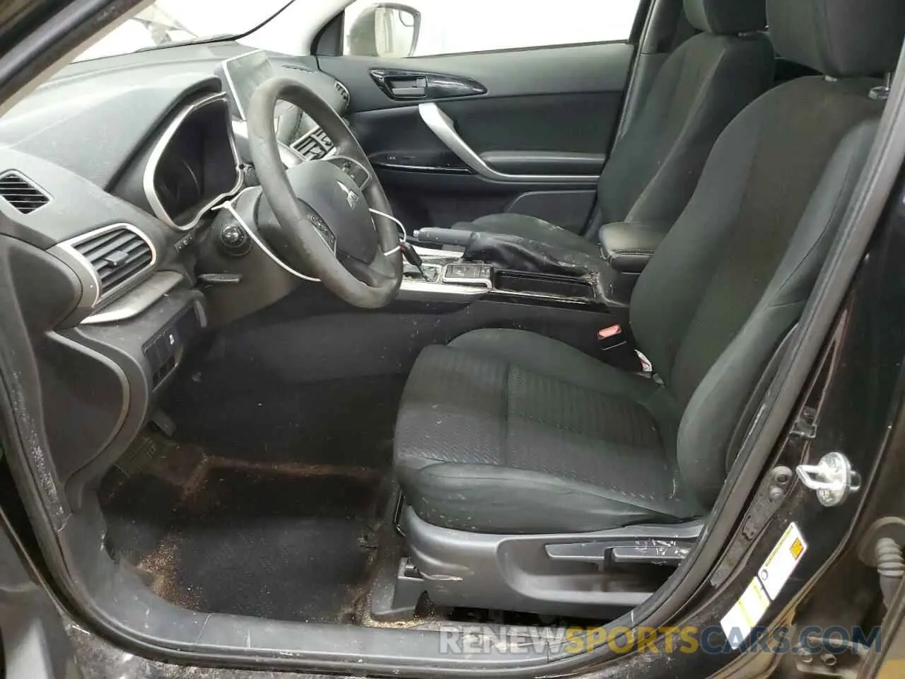 7 Photograph of a damaged car JA4AS4AA3LZ015325 MITSUBISHI ECLIPSE 2020