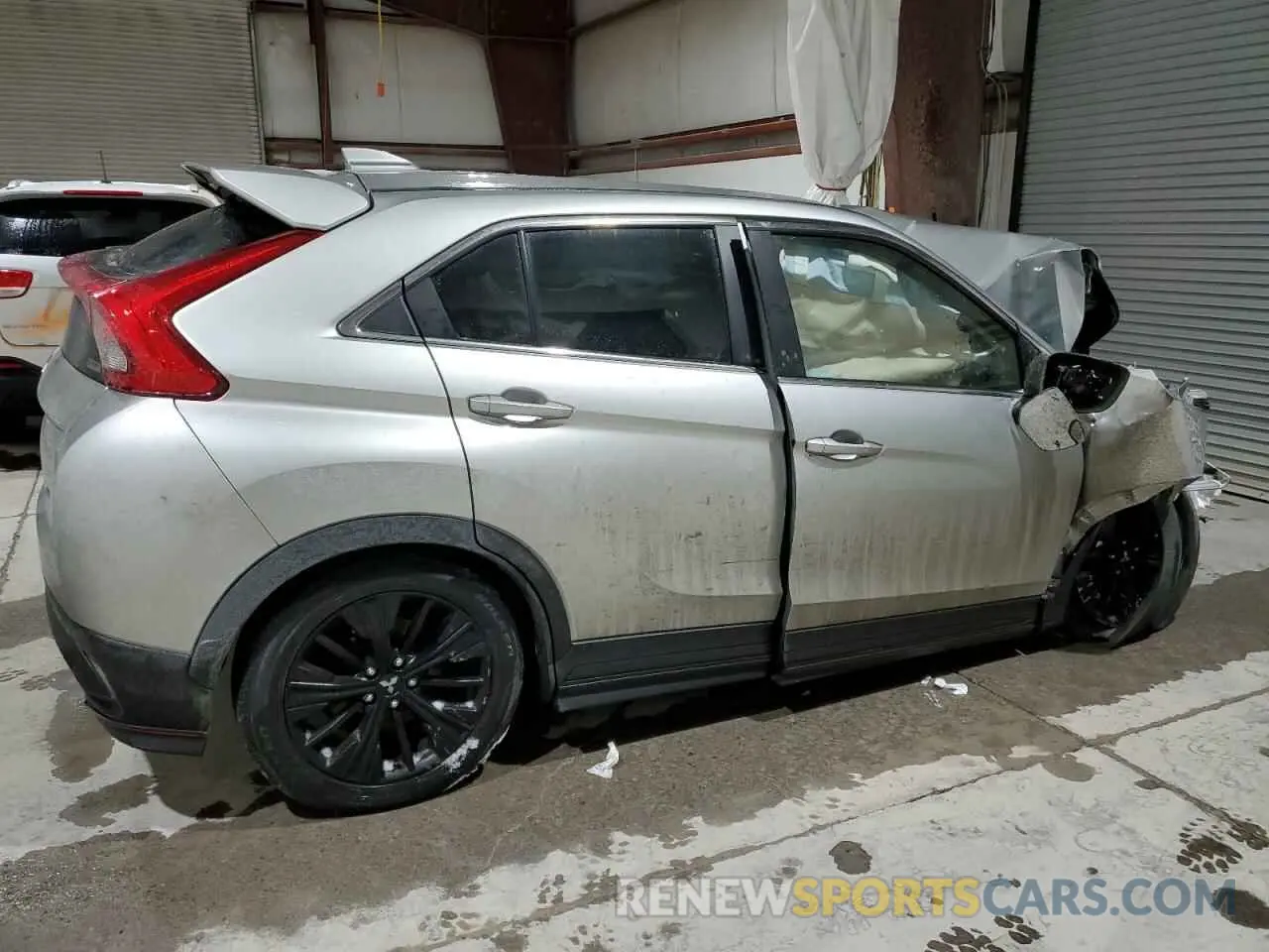 3 Photograph of a damaged car JA4AT4AA6LZ011928 MITSUBISHI ECLIPSE 2020
