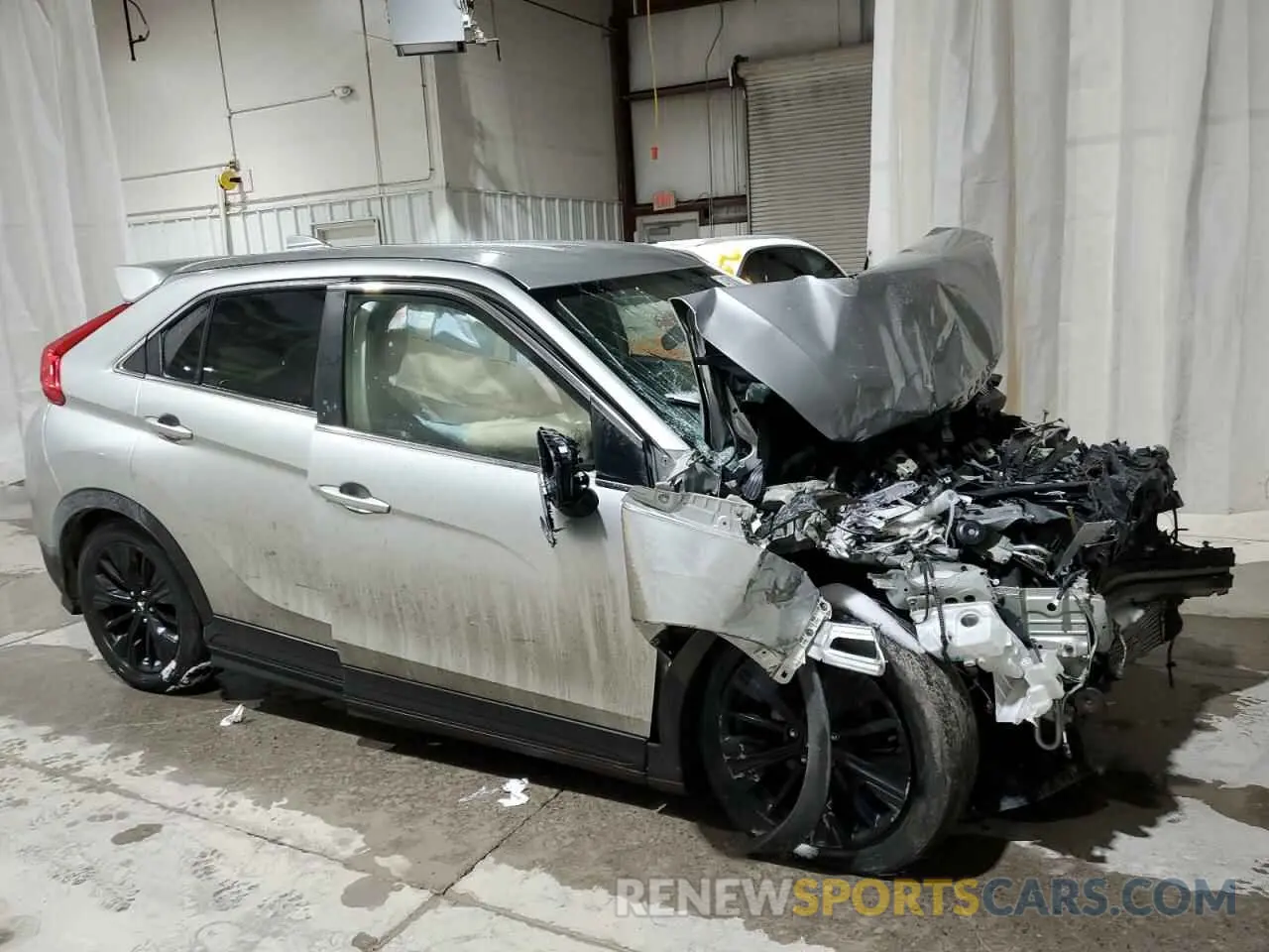 4 Photograph of a damaged car JA4AT4AA6LZ011928 MITSUBISHI ECLIPSE 2020