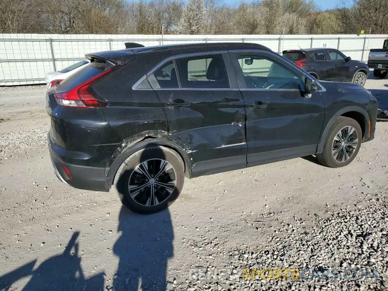 3 Фотография поврежденного автомобиля JA4ATWAA3NZ021007 MITSUBISHI ECLIPSE 2022