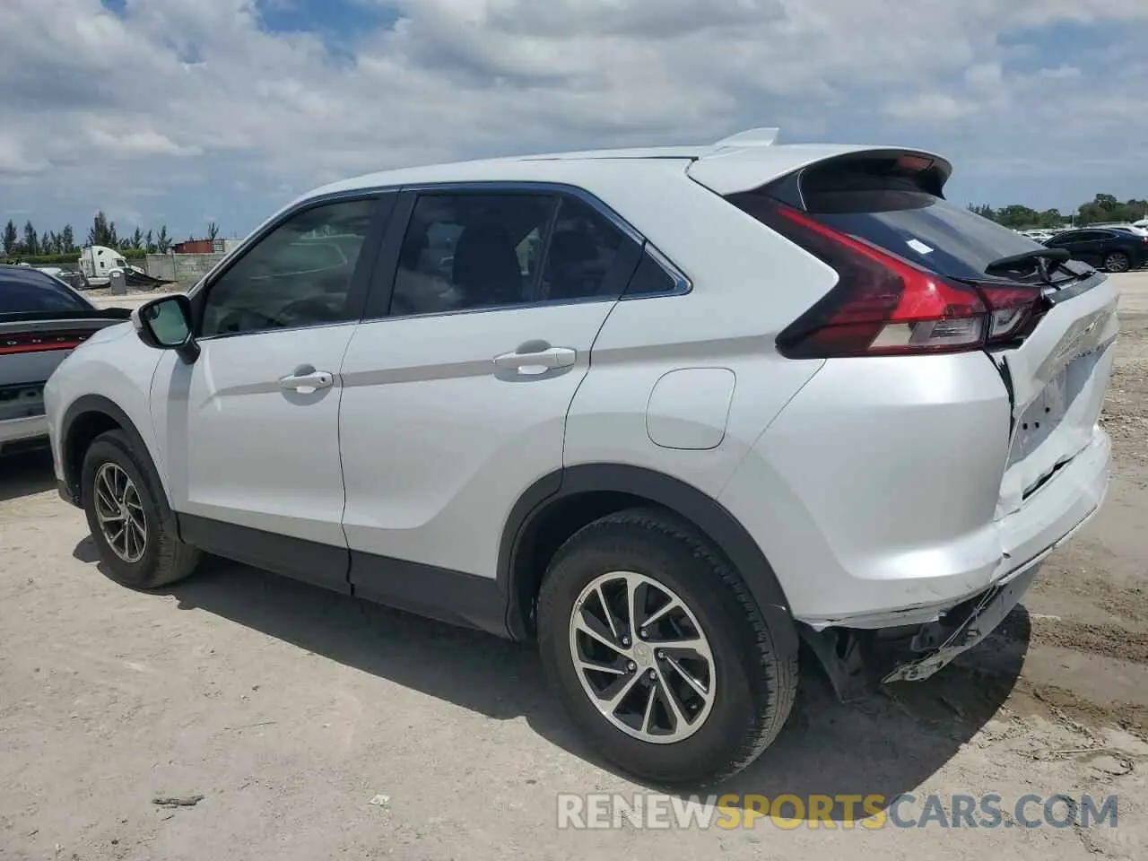 2 Фотография поврежденного автомобиля JA4ATUAA2RZ040805 MITSUBISHI ECLIPSE 2024