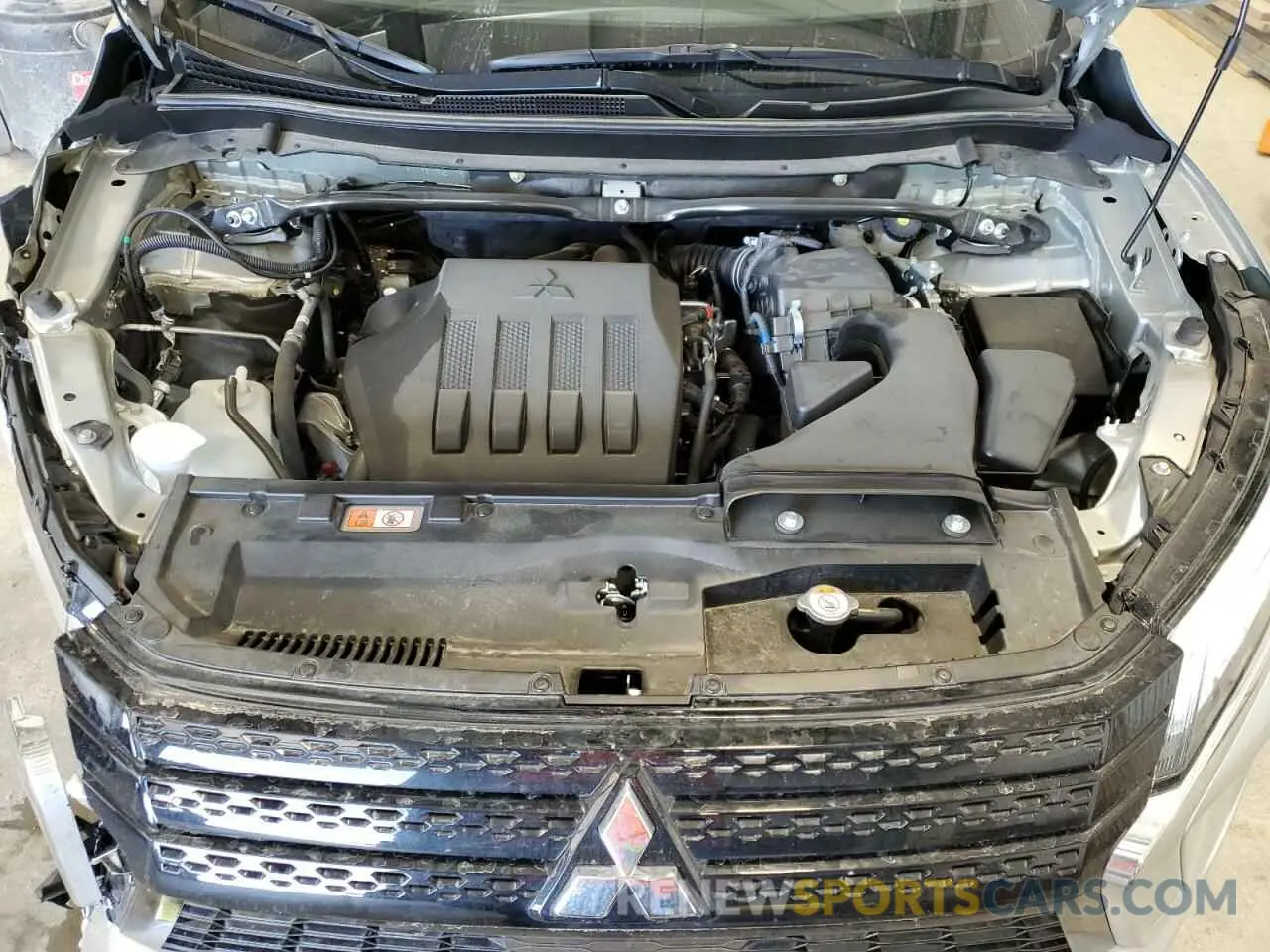 11 Photograph of a damaged car JA4ATWAA6RZ009620 MITSUBISHI ECLIPSE 2024