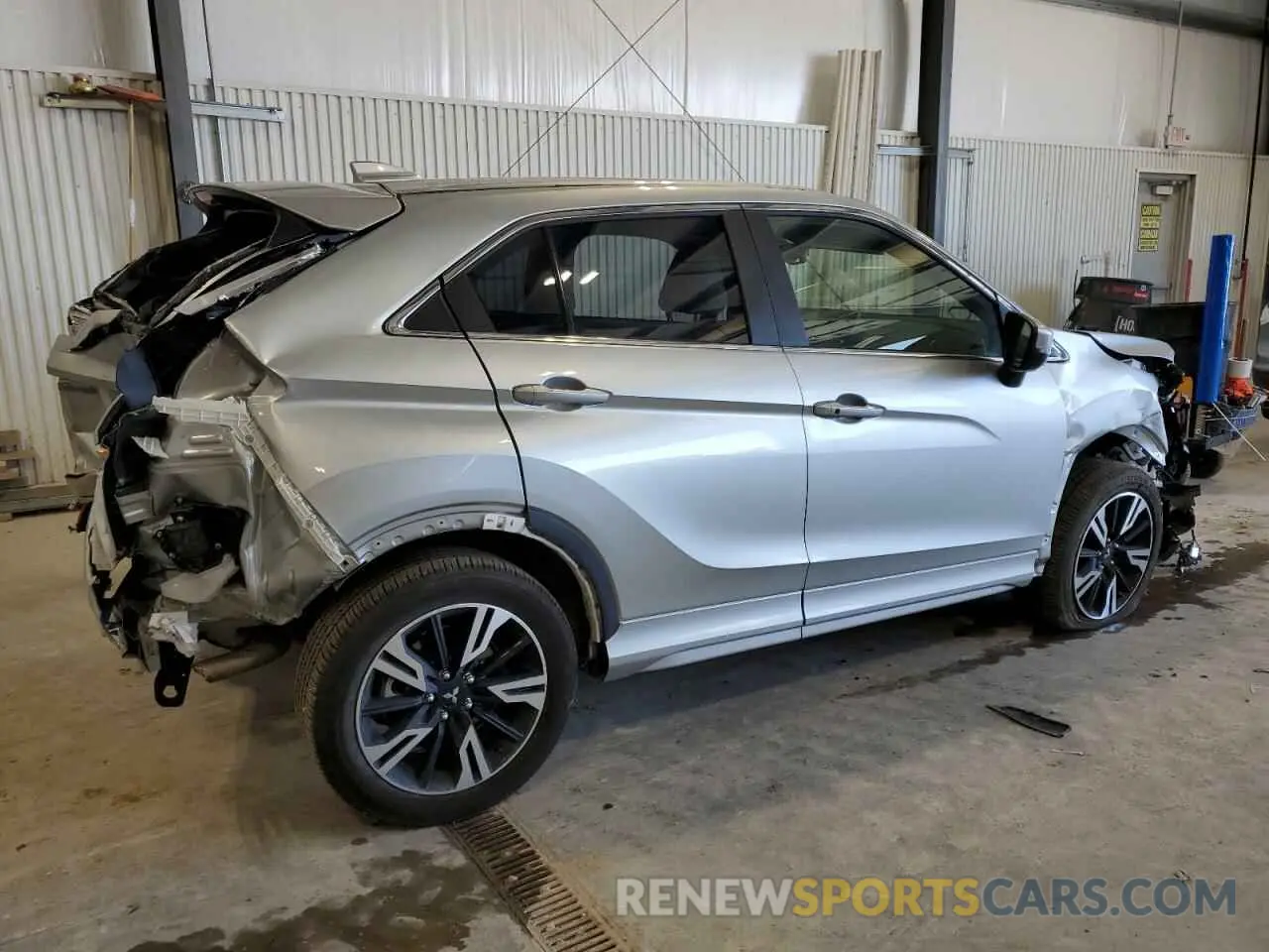 3 Photograph of a damaged car JA4ATWAA6RZ009620 MITSUBISHI ECLIPSE 2024