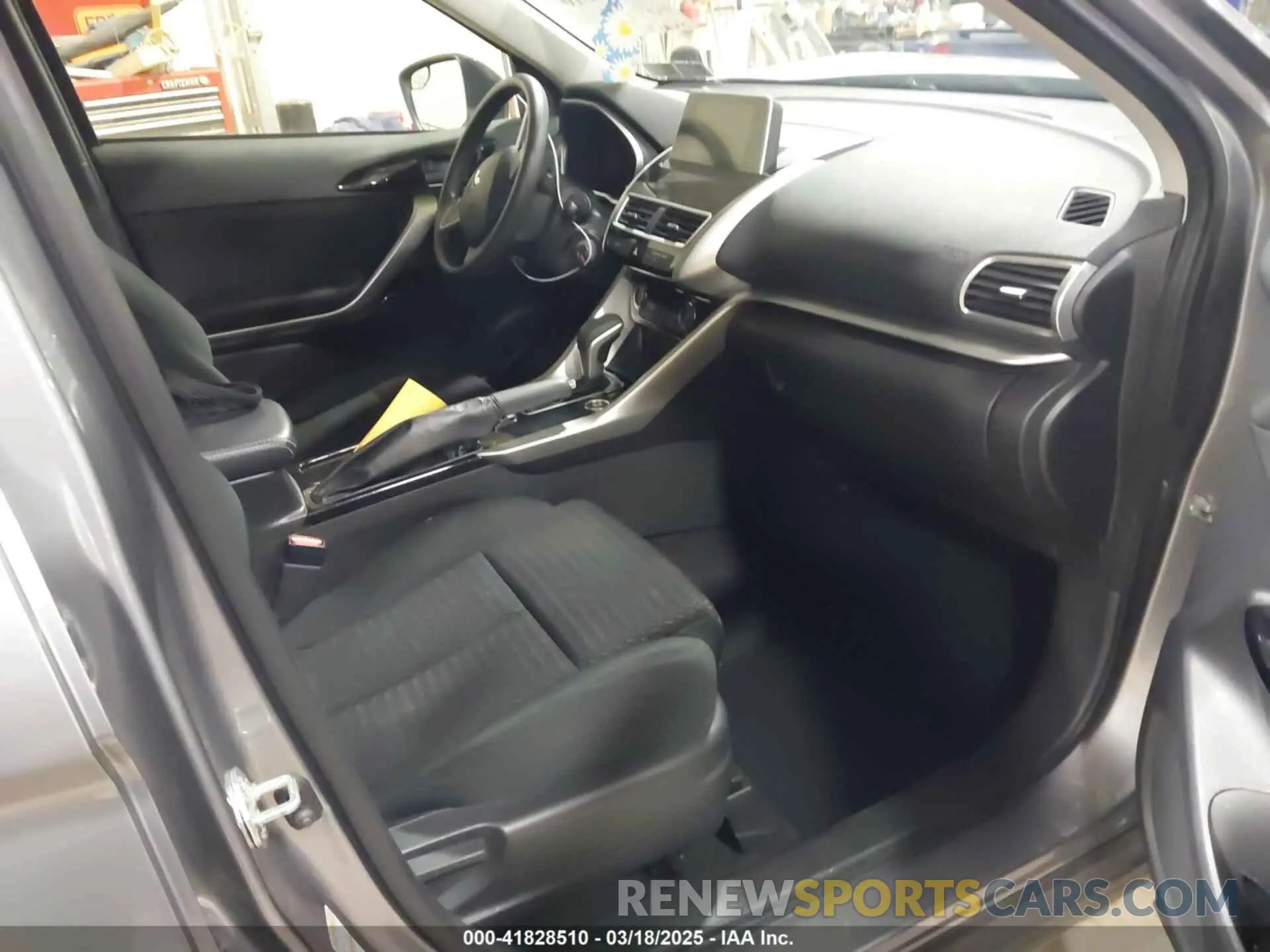 5 Photograph of a damaged car JA4AT4AA1KZ002066 MITSUBISHI ECLIPSE CROSS 2019