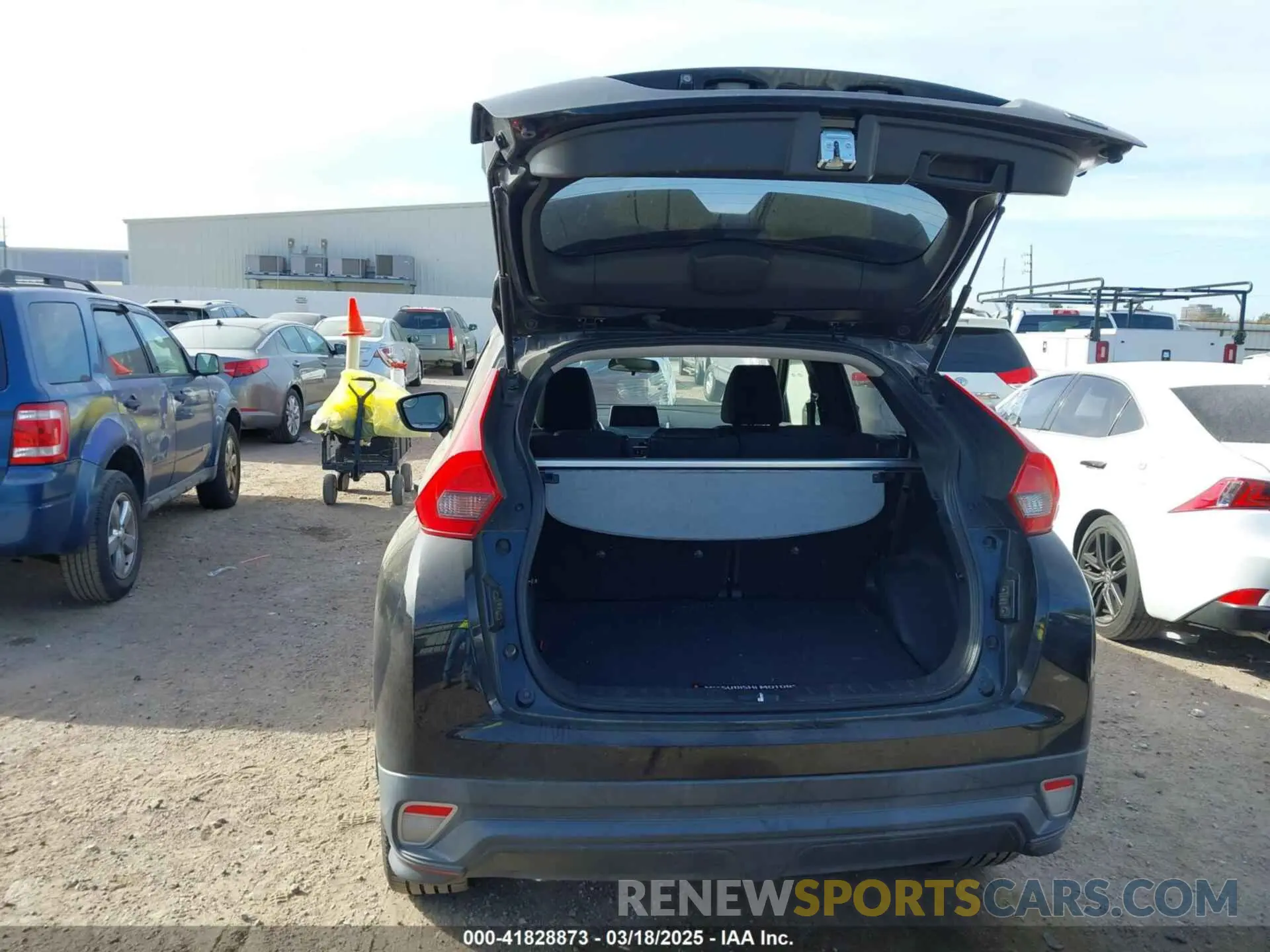 17 Photograph of a damaged car JA4AT4AA3KZ031956 MITSUBISHI ECLIPSE CROSS 2019
