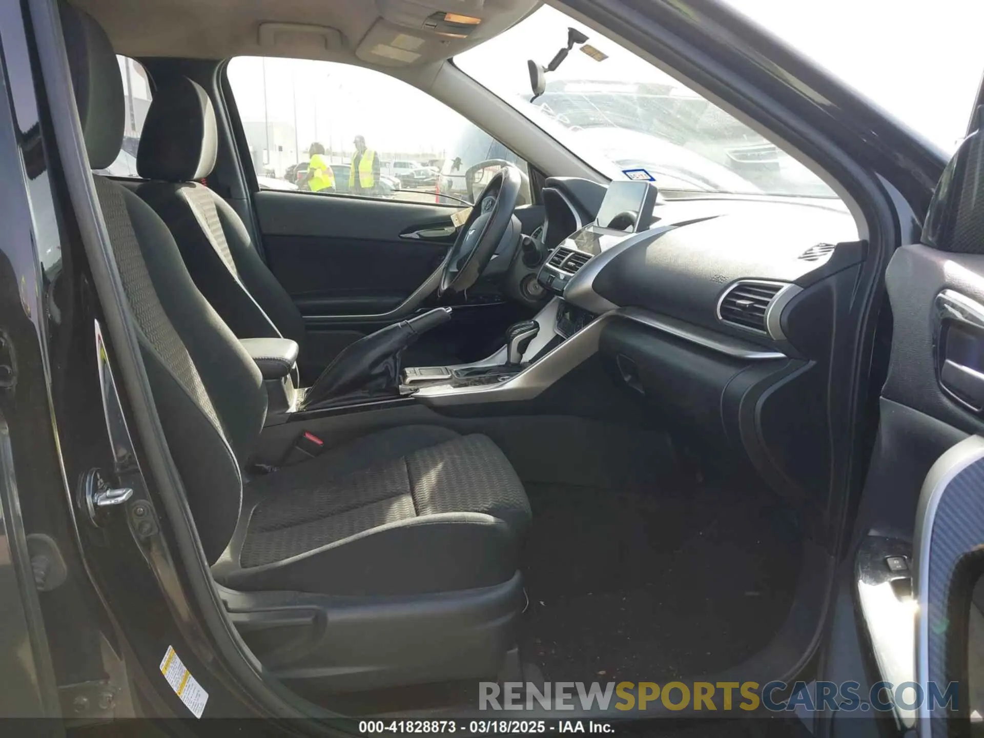 5 Photograph of a damaged car JA4AT4AA3KZ031956 MITSUBISHI ECLIPSE CROSS 2019