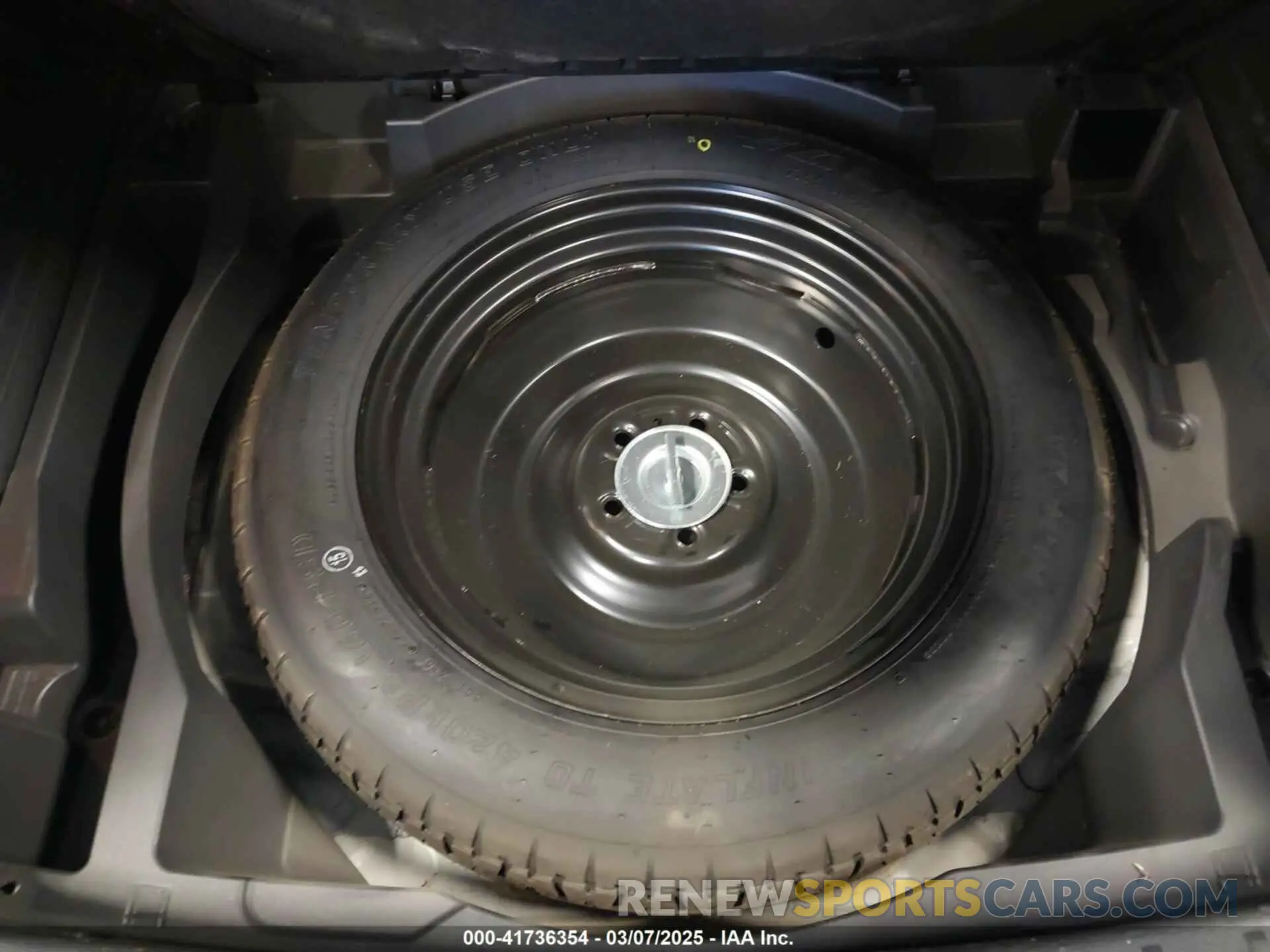 17 Photograph of a damaged car JA4AT5AA4KZ004822 MITSUBISHI ECLIPSE CROSS 2019