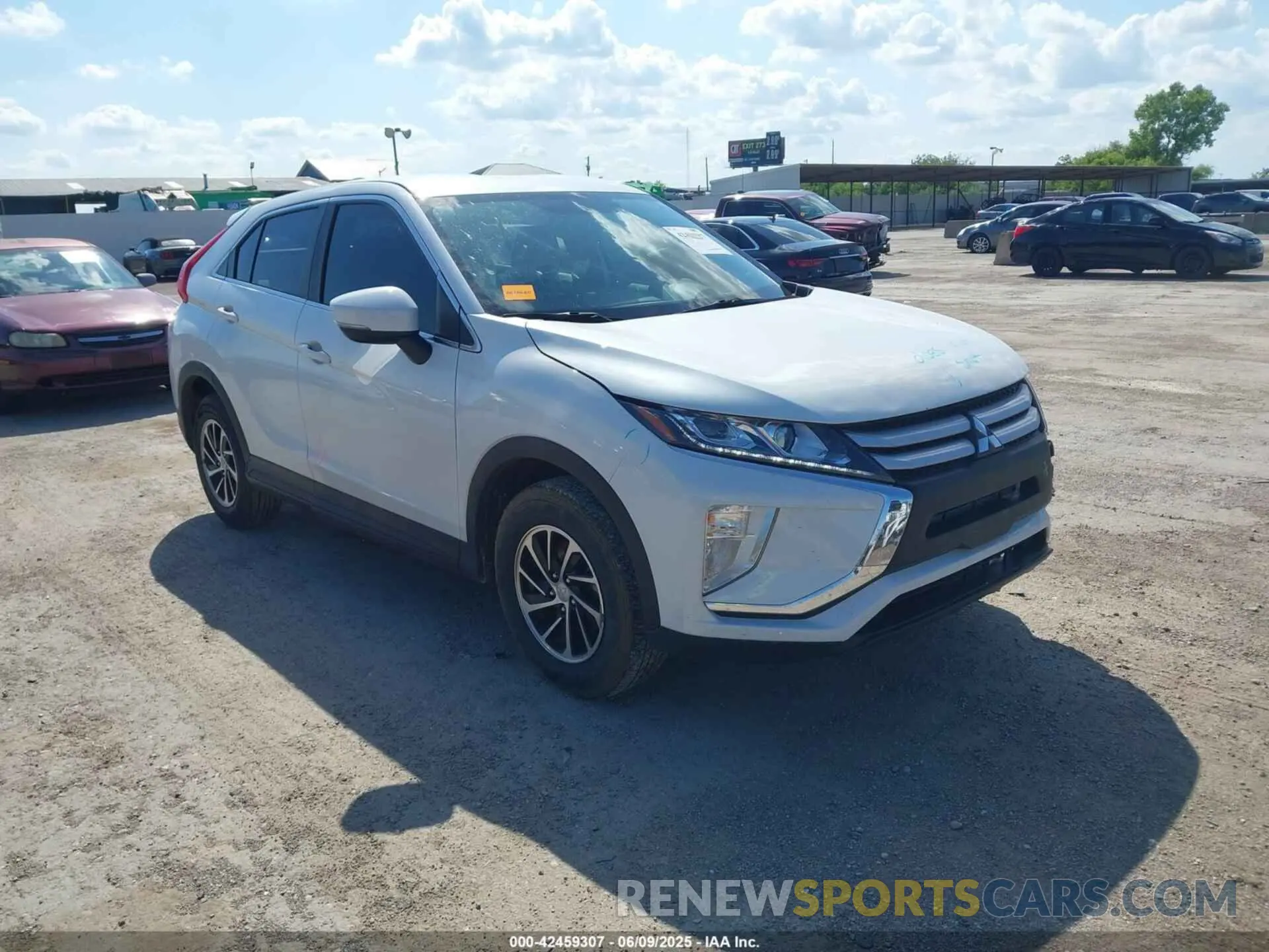 1 Фотография поврежденного автомобиля JA4AS3AA1LZ009730 MITSUBISHI ECLIPSE CROSS 2020