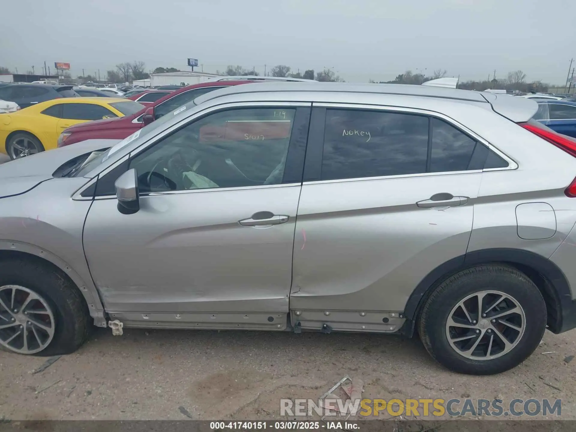 13 Фотография поврежденного автомобиля JA4AS3AA4LZ009432 MITSUBISHI ECLIPSE CROSS 2020