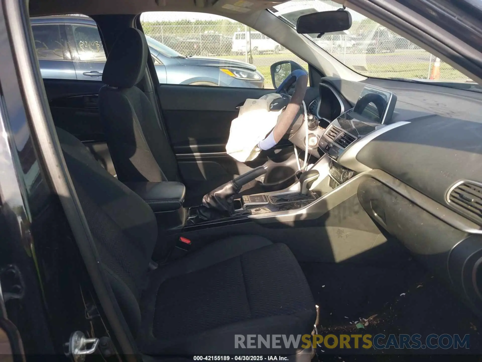 5 Photograph of a damaged car JA4AS4AA4LZ015141 MITSUBISHI ECLIPSE CROSS 2020