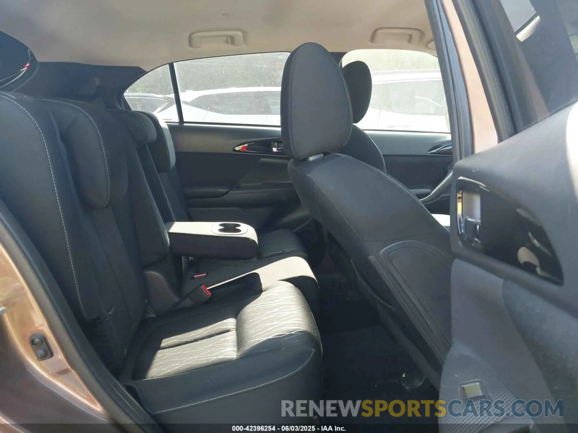 8 Photograph of a damaged car JA4AS5AA3LZ002452 MITSUBISHI ECLIPSE CROSS 2020