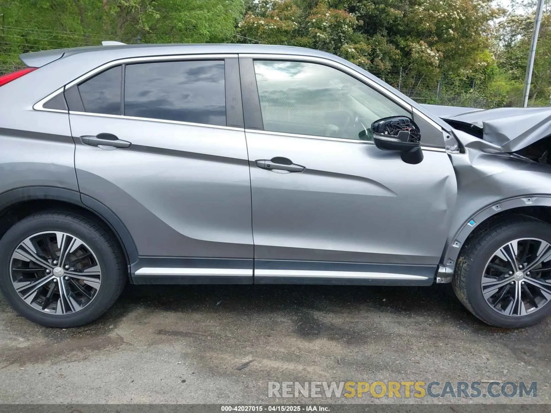 13 Фотография поврежденного автомобиля JA4AS5AAXLZ002366 MITSUBISHI ECLIPSE CROSS 2020