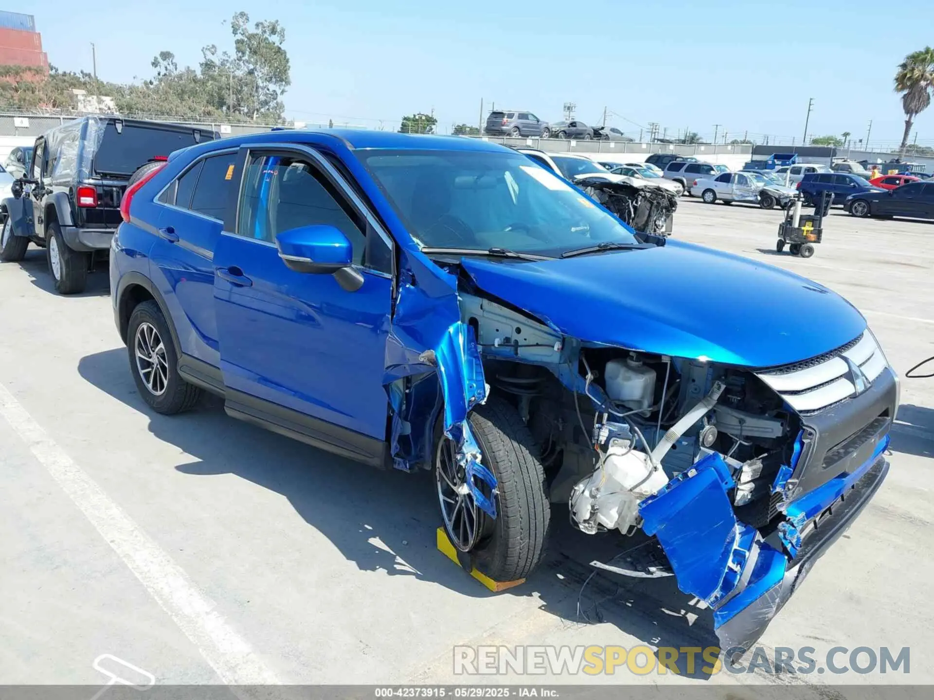 1 Photograph of a damaged car JA4AT3AA9LZ035442 MITSUBISHI ECLIPSE CROSS 2020