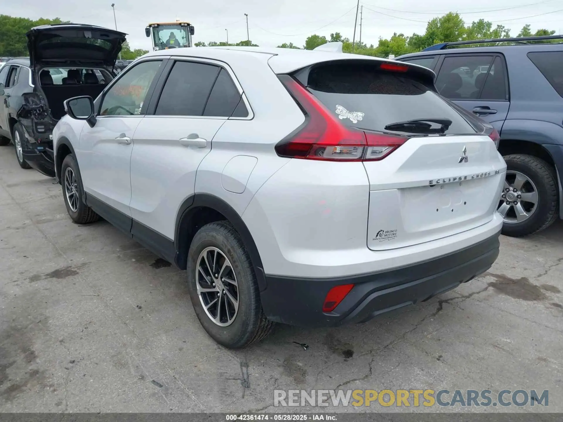 3 Photograph of a damaged car JA4ATUAA6NZ055799 MITSUBISHI ECLIPSE CROSS 2022