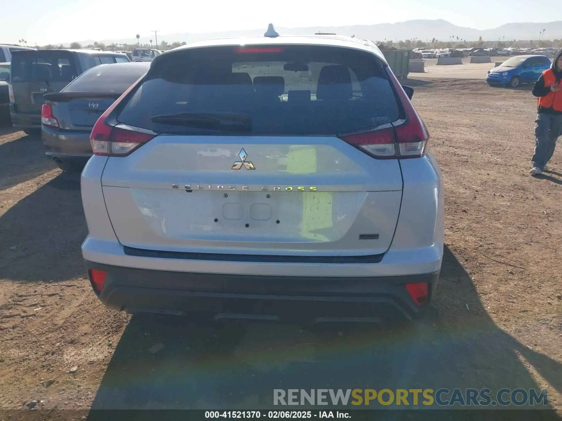 17 Photograph of a damaged car JA4ATVAA0NZ013828 MITSUBISHI ECLIPSE CROSS 2022