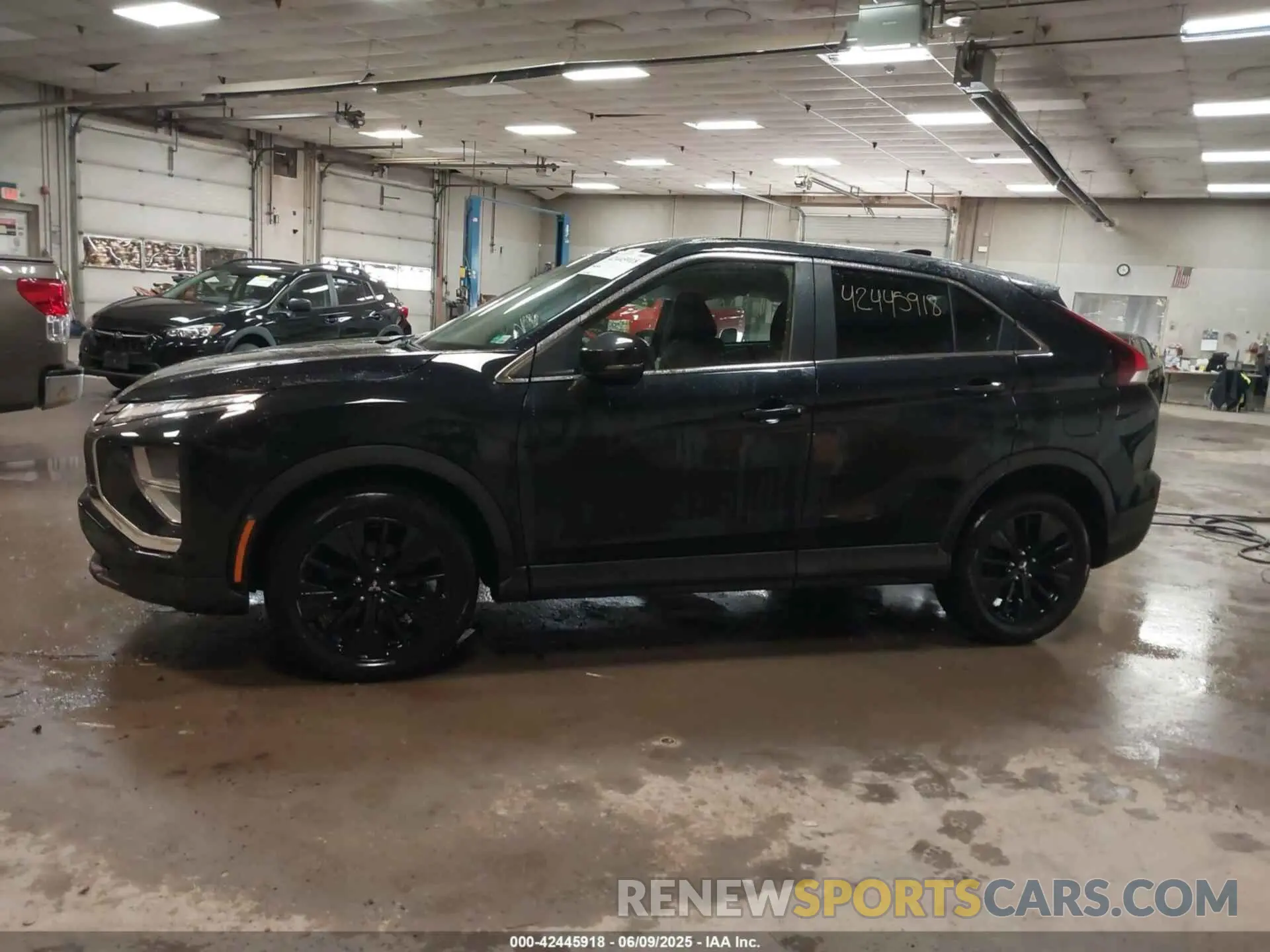 14 Photograph of a damaged car JA4ATVAA5NZ028163 MITSUBISHI ECLIPSE CROSS 2022