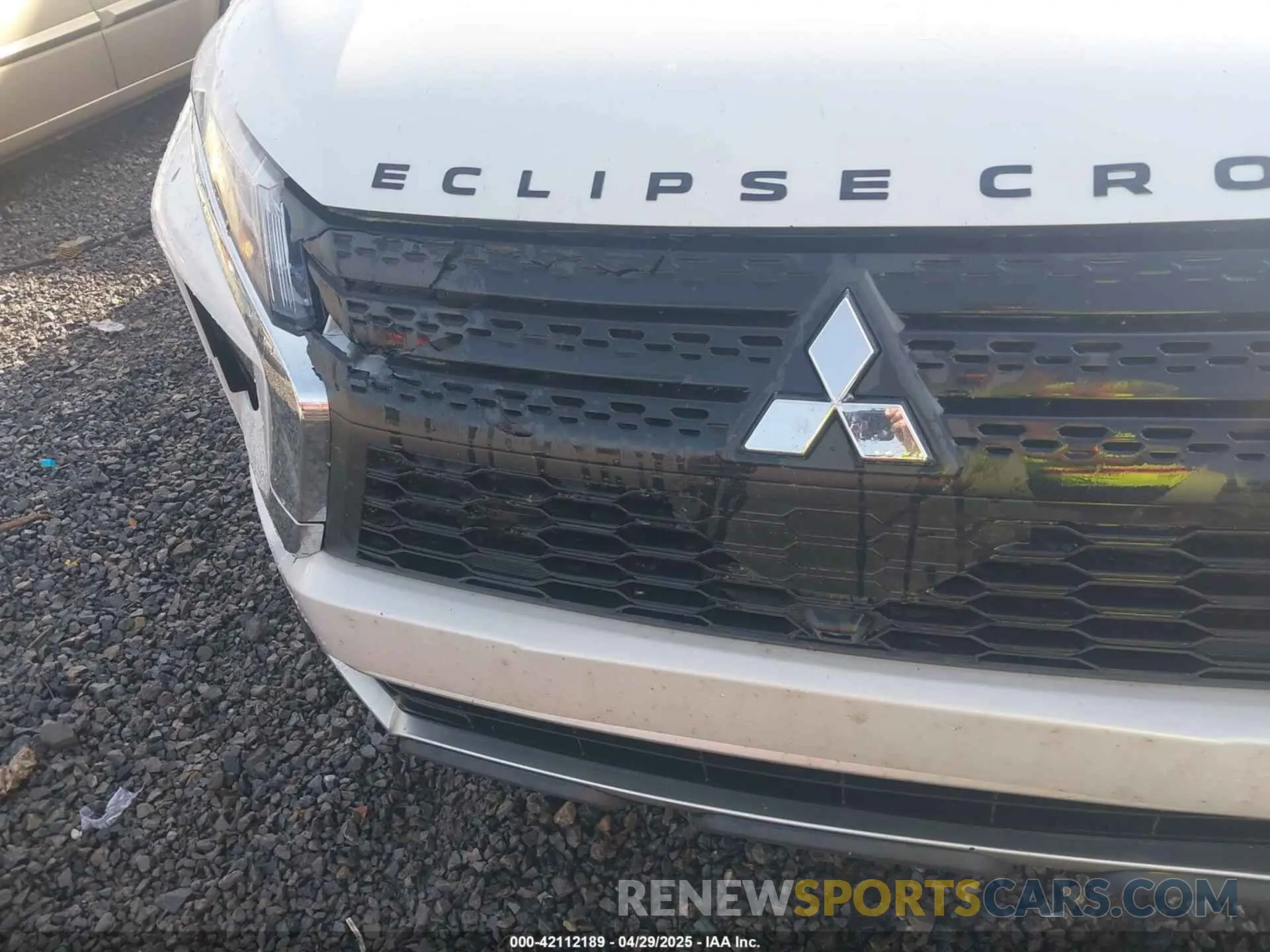 17 Photograph of a damaged car JA4ATWAA3NZ057148 MITSUBISHI ECLIPSE CROSS 2022