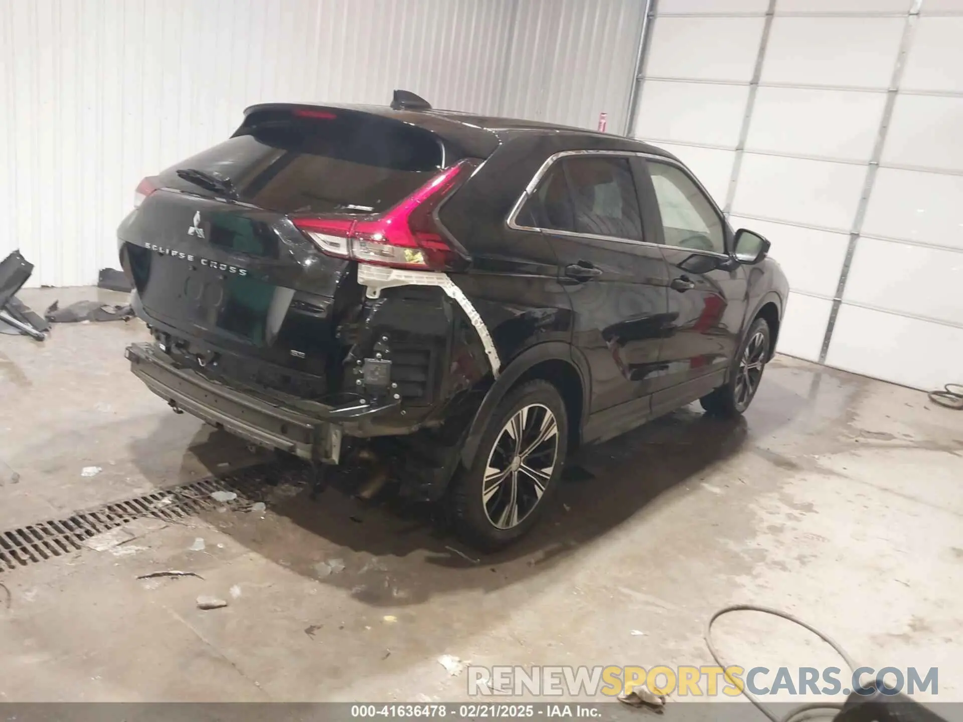 4 Фотография поврежденного автомобиля JA4ATWAA3NZ057229 MITSUBISHI ECLIPSE CROSS 2022