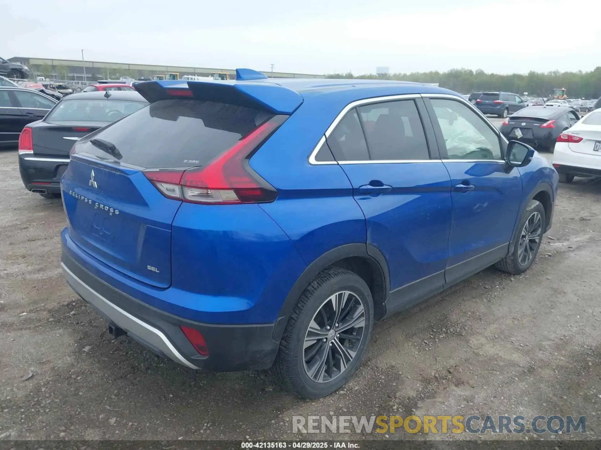 4 Photograph of a damaged car JA4ATWAA5NZ060441 MITSUBISHI ECLIPSE CROSS 2022