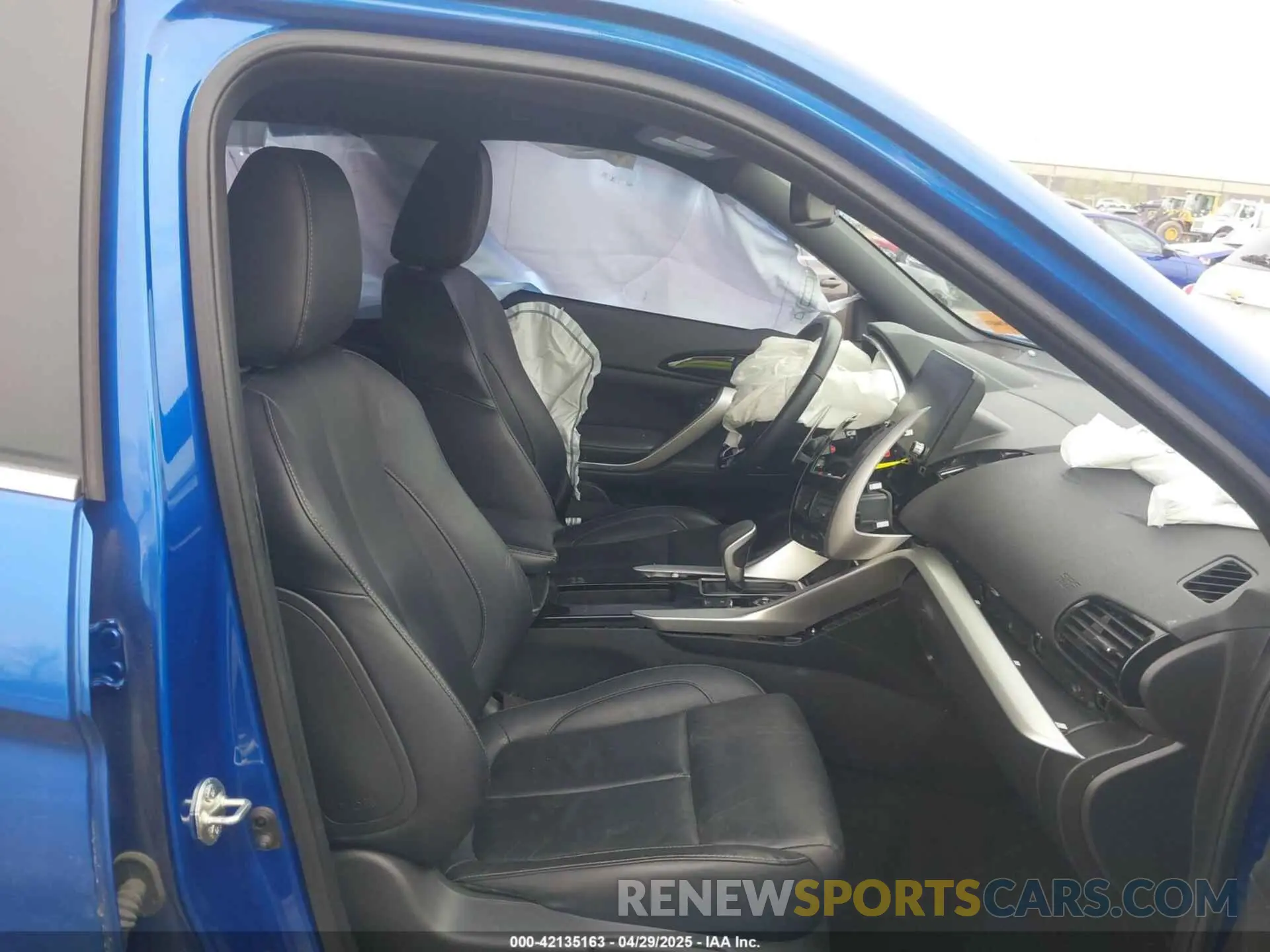 5 Photograph of a damaged car JA4ATWAA5NZ060441 MITSUBISHI ECLIPSE CROSS 2022