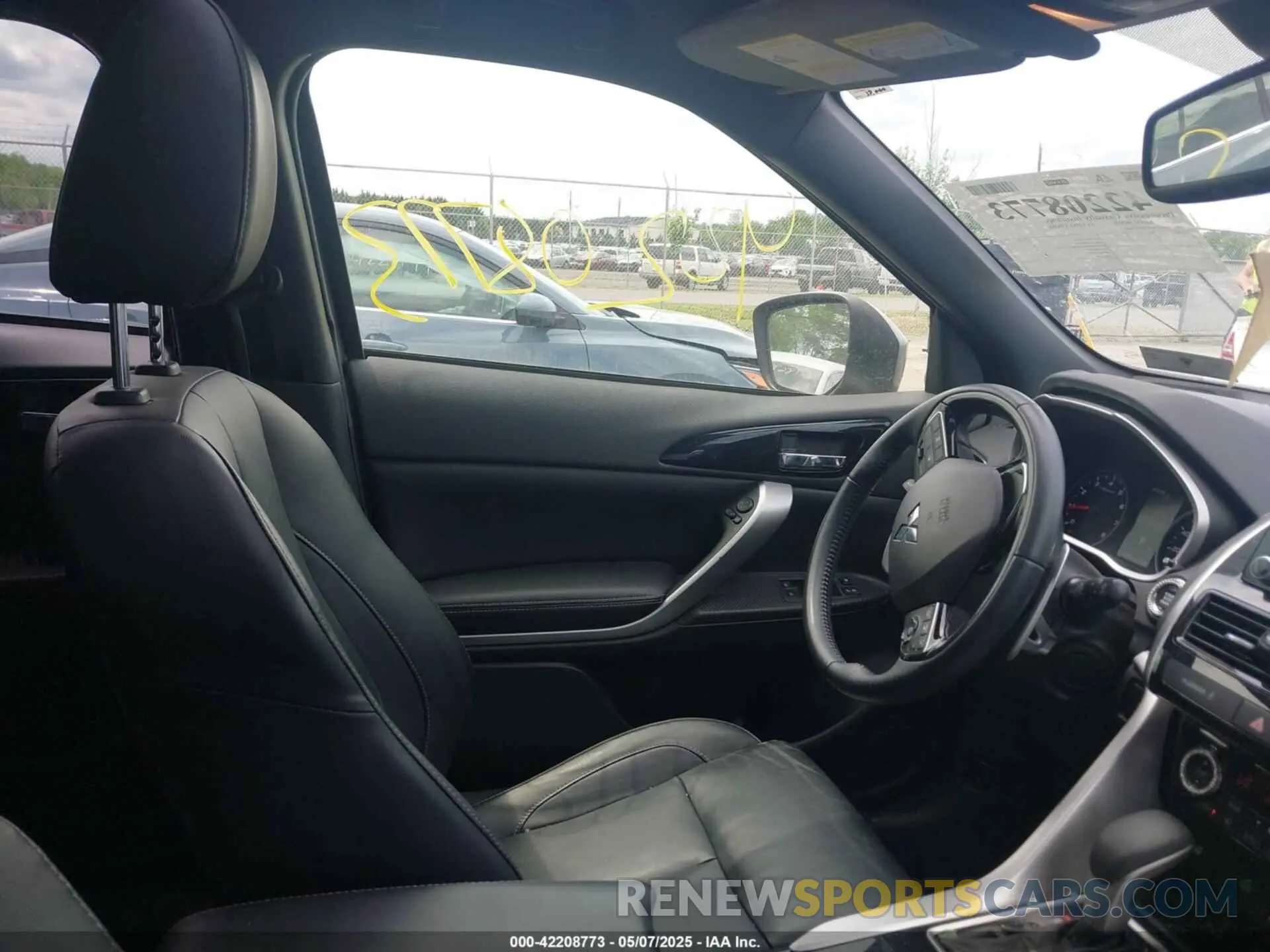 5 Photograph of a damaged car JA4ATWAA8NZ004476 MITSUBISHI ECLIPSE CROSS 2022