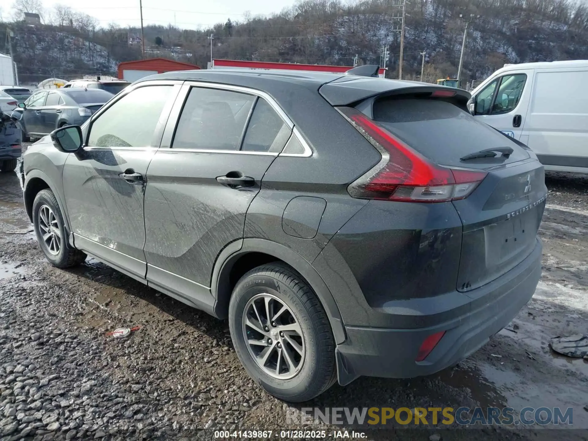 3 Фотография поврежденного автомобиля JA4ATUAA3PZ000424 MITSUBISHI ECLIPSE CROSS 2023