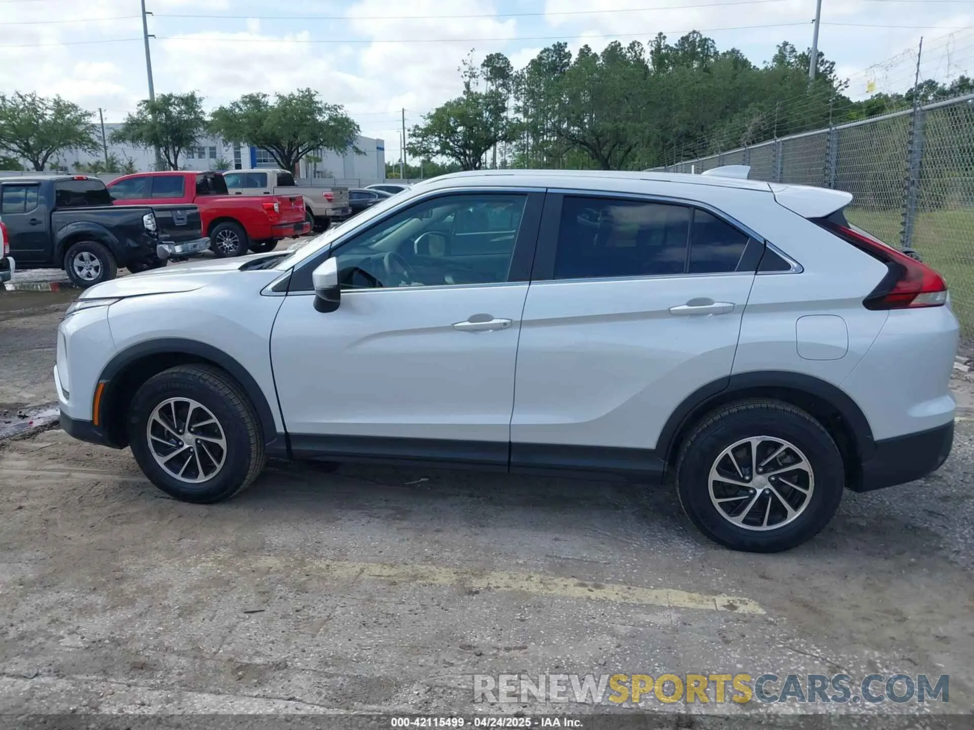 14 Photograph of a damaged car JA4ATUAAXPZ050320 MITSUBISHI ECLIPSE CROSS 2023