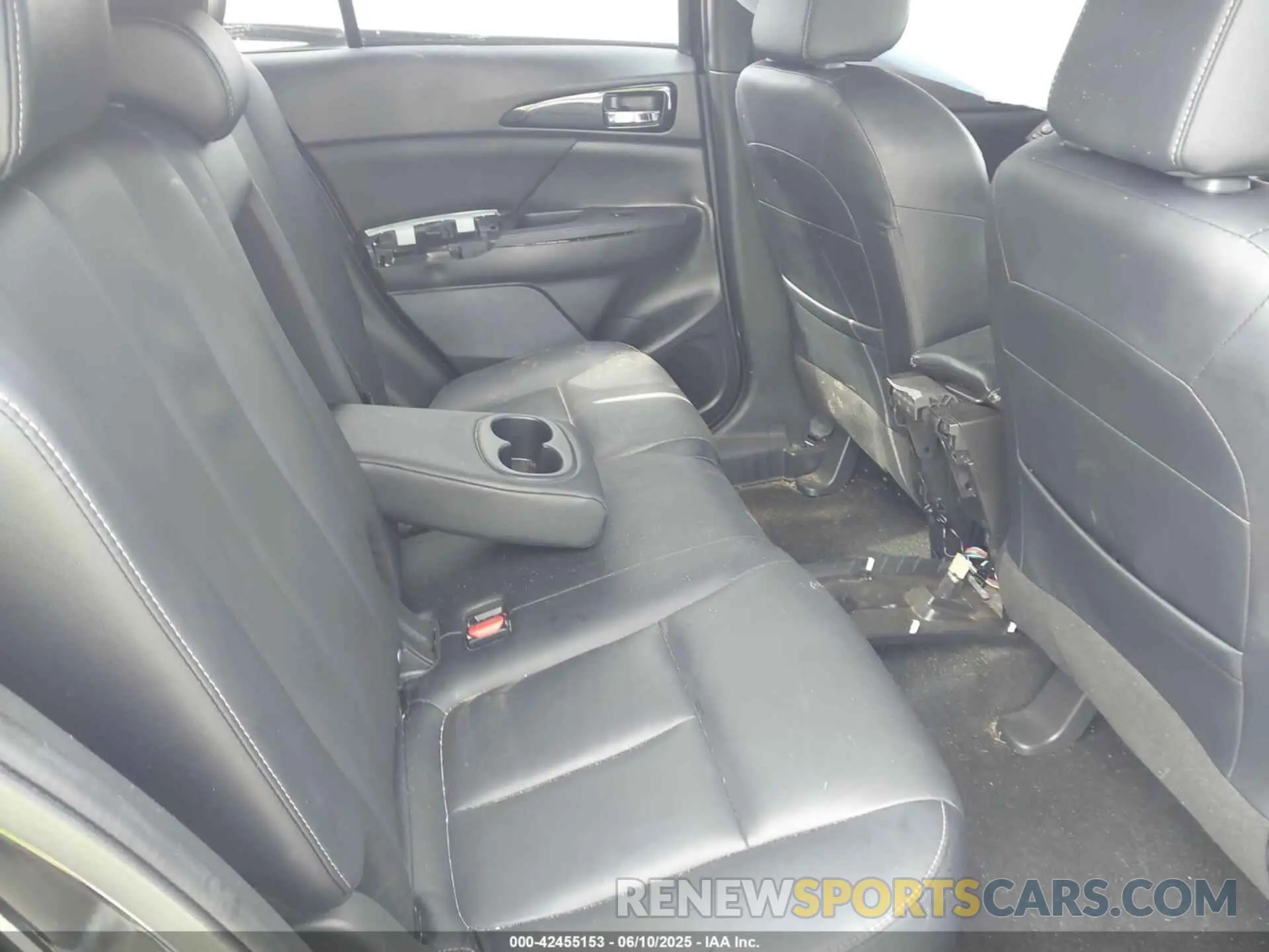8 Фотография поврежденного автомобиля JA4ATWAA1PZ001423 MITSUBISHI ECLIPSE CROSS 2023