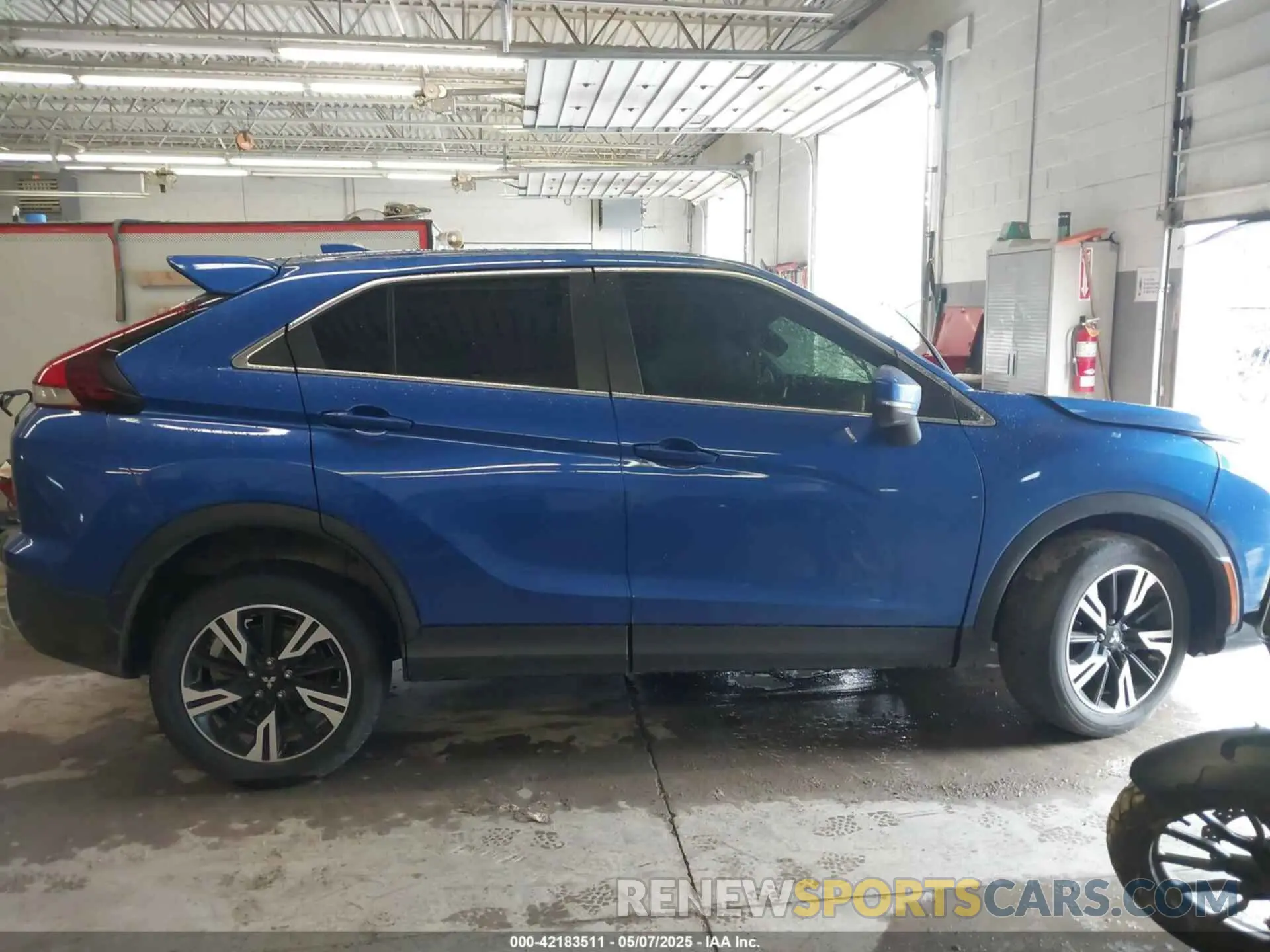 14 Photograph of a damaged car JA4ATWAA4PZ048946 MITSUBISHI ECLIPSE CROSS 2023