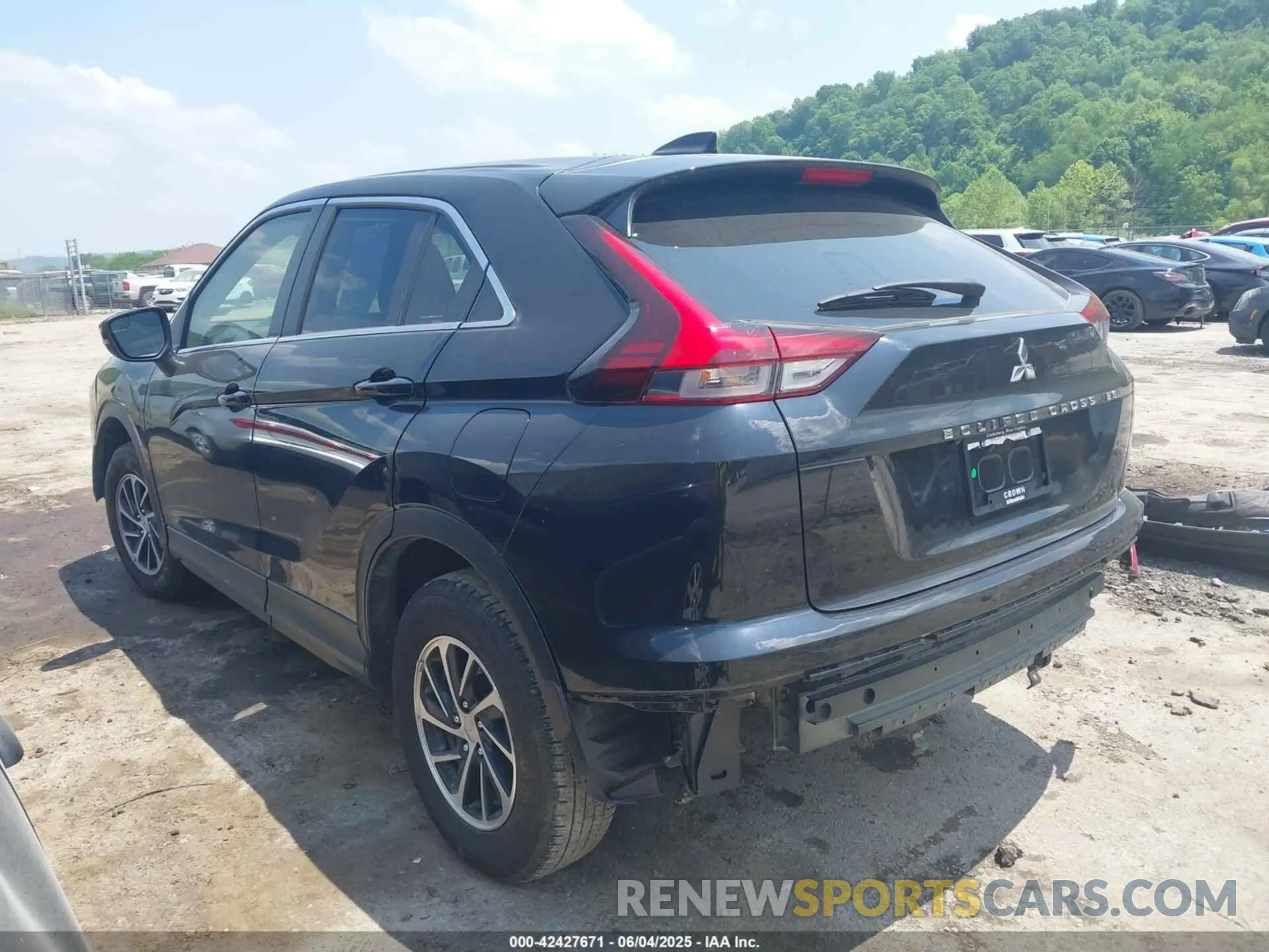3 Photograph of a damaged car JA4ATUAA6RZ060247 MITSUBISHI ECLIPSE CROSS 2024