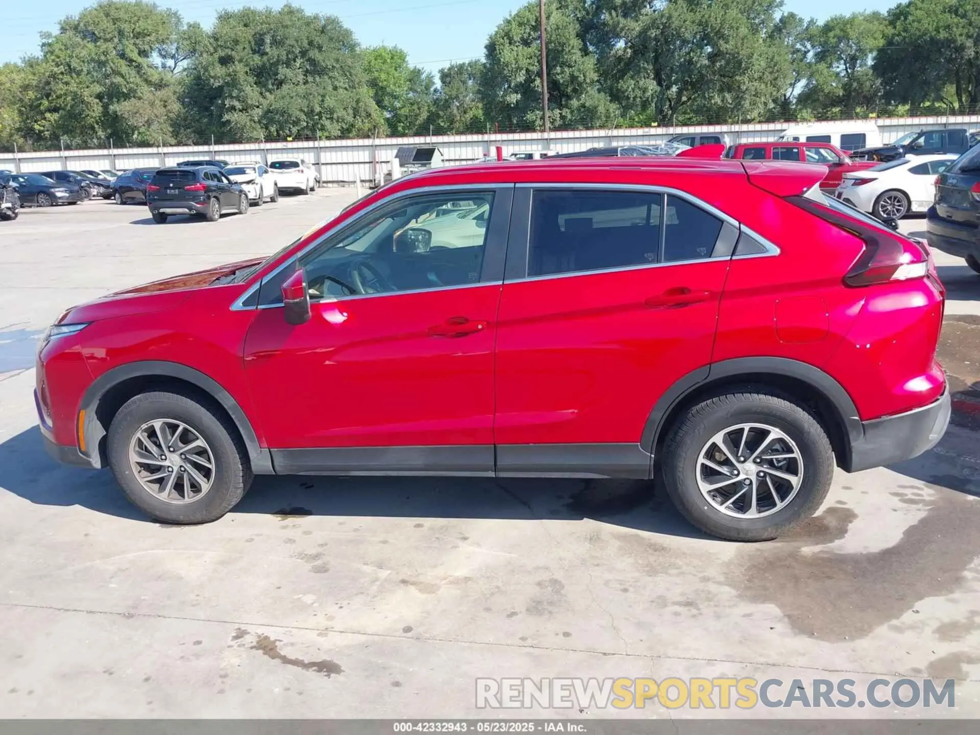 14 Photograph of a damaged car JA4ATUAA9RZ001094 MITSUBISHI ECLIPSE CROSS 2024