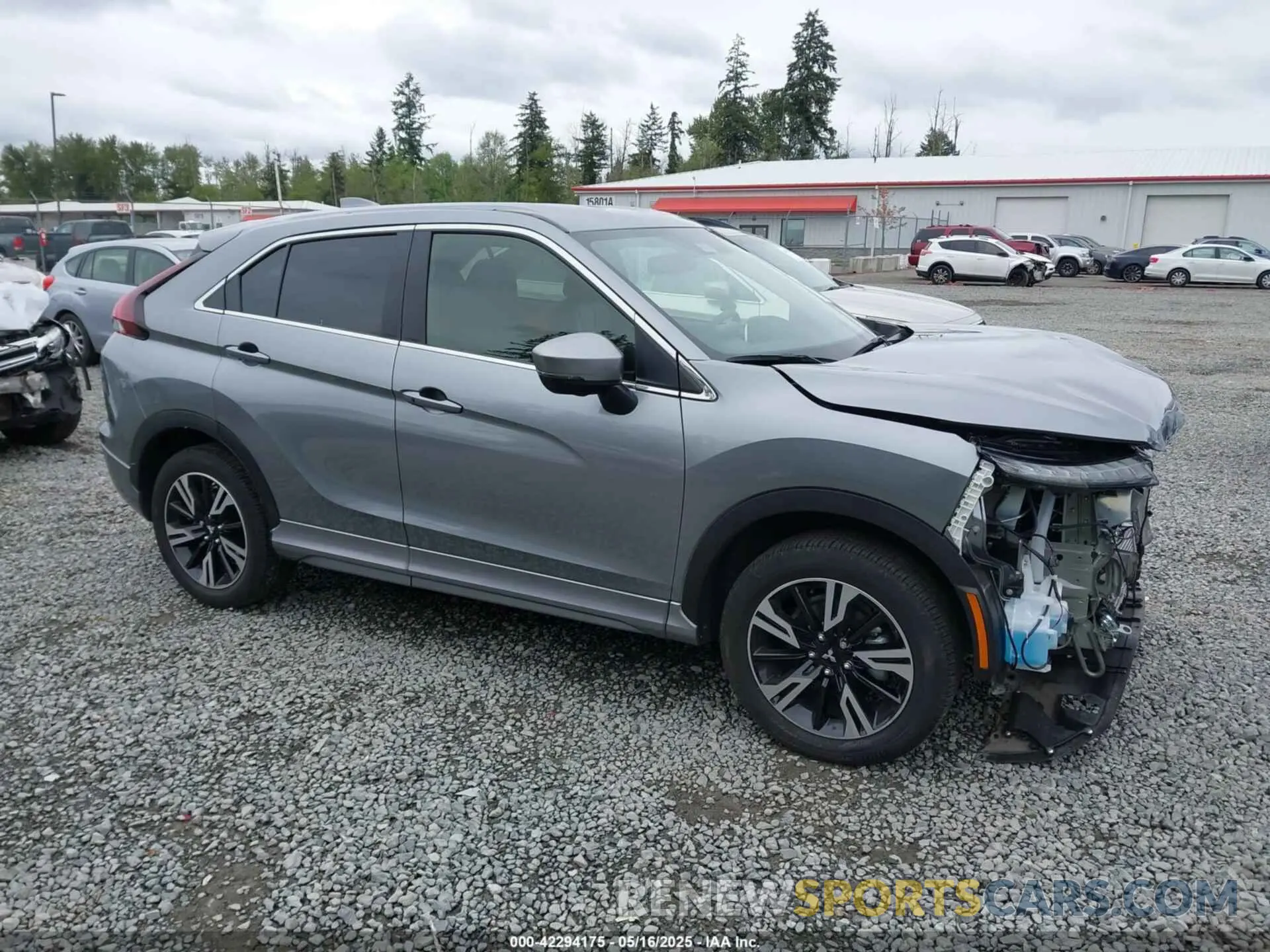 14 Photograph of a damaged car JA4ATWAA1RZ010562 MITSUBISHI ECLIPSE CROSS 2024