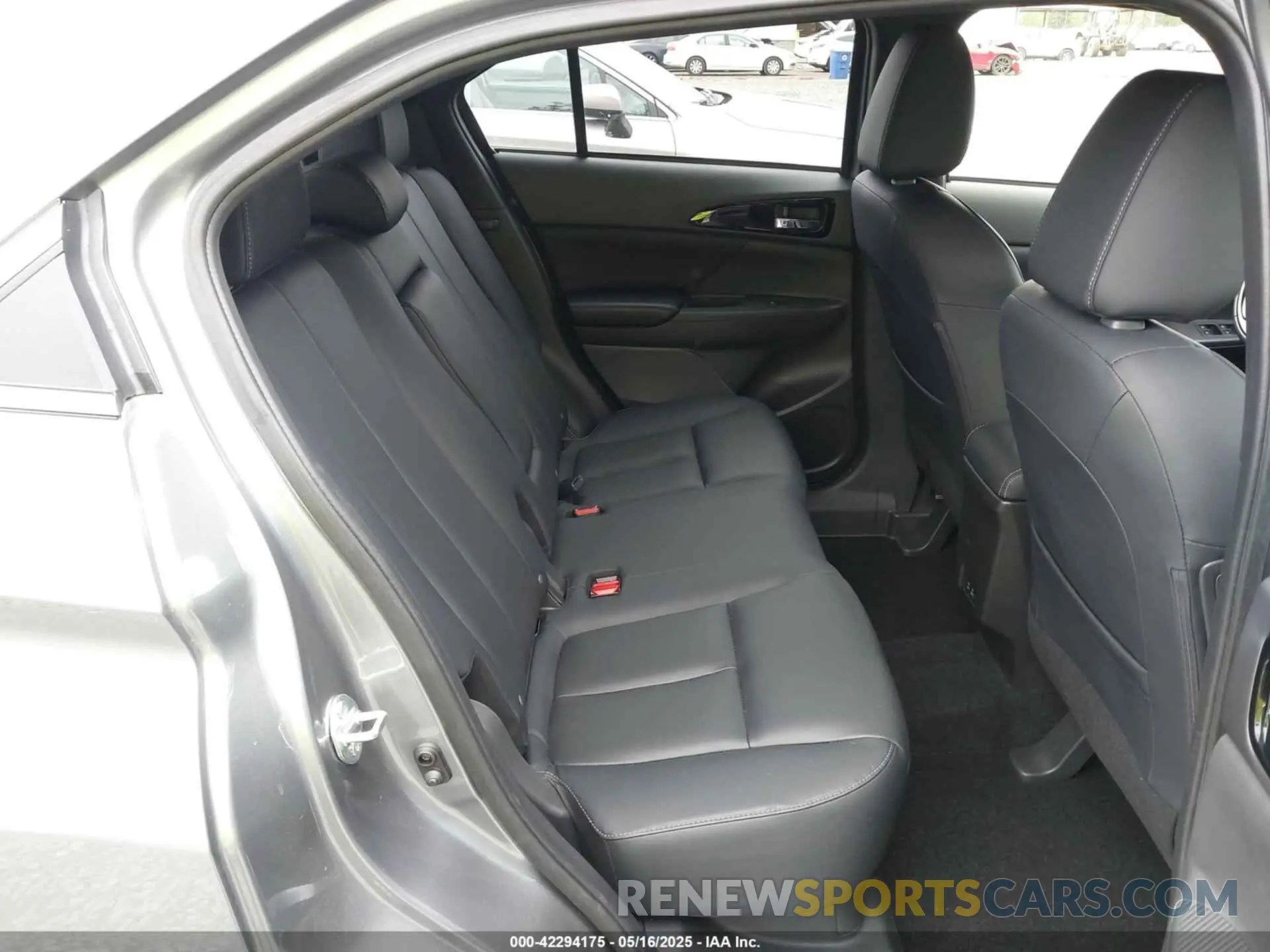 8 Photograph of a damaged car JA4ATWAA1RZ010562 MITSUBISHI ECLIPSE CROSS 2024