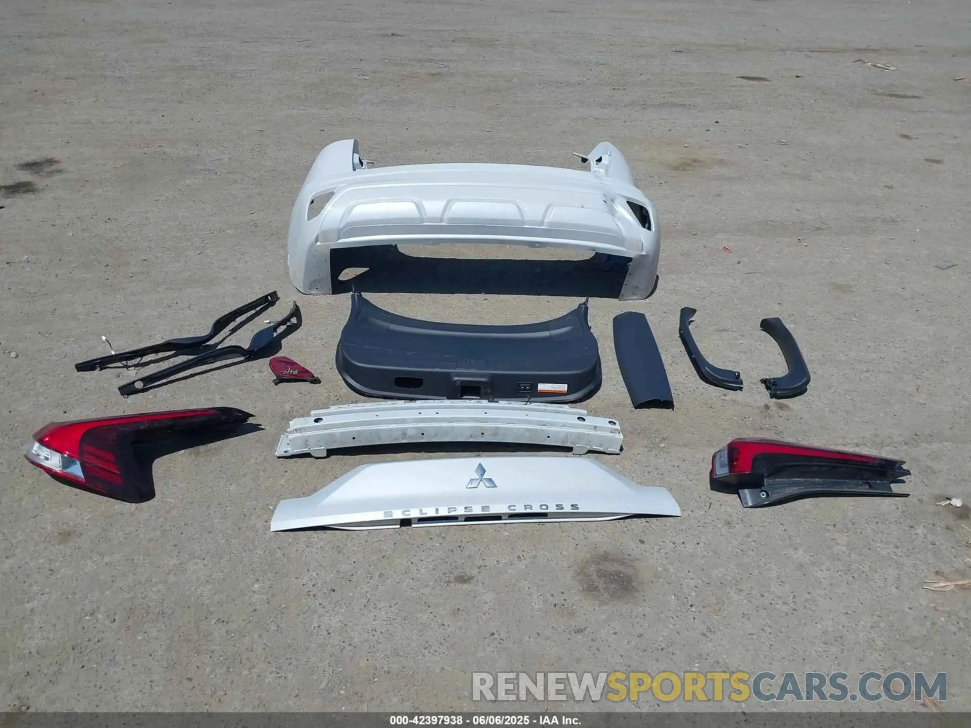 12 Photograph of a damaged car JA4ATWAA6RZ077464 MITSUBISHI ECLIPSE CROSS 2024