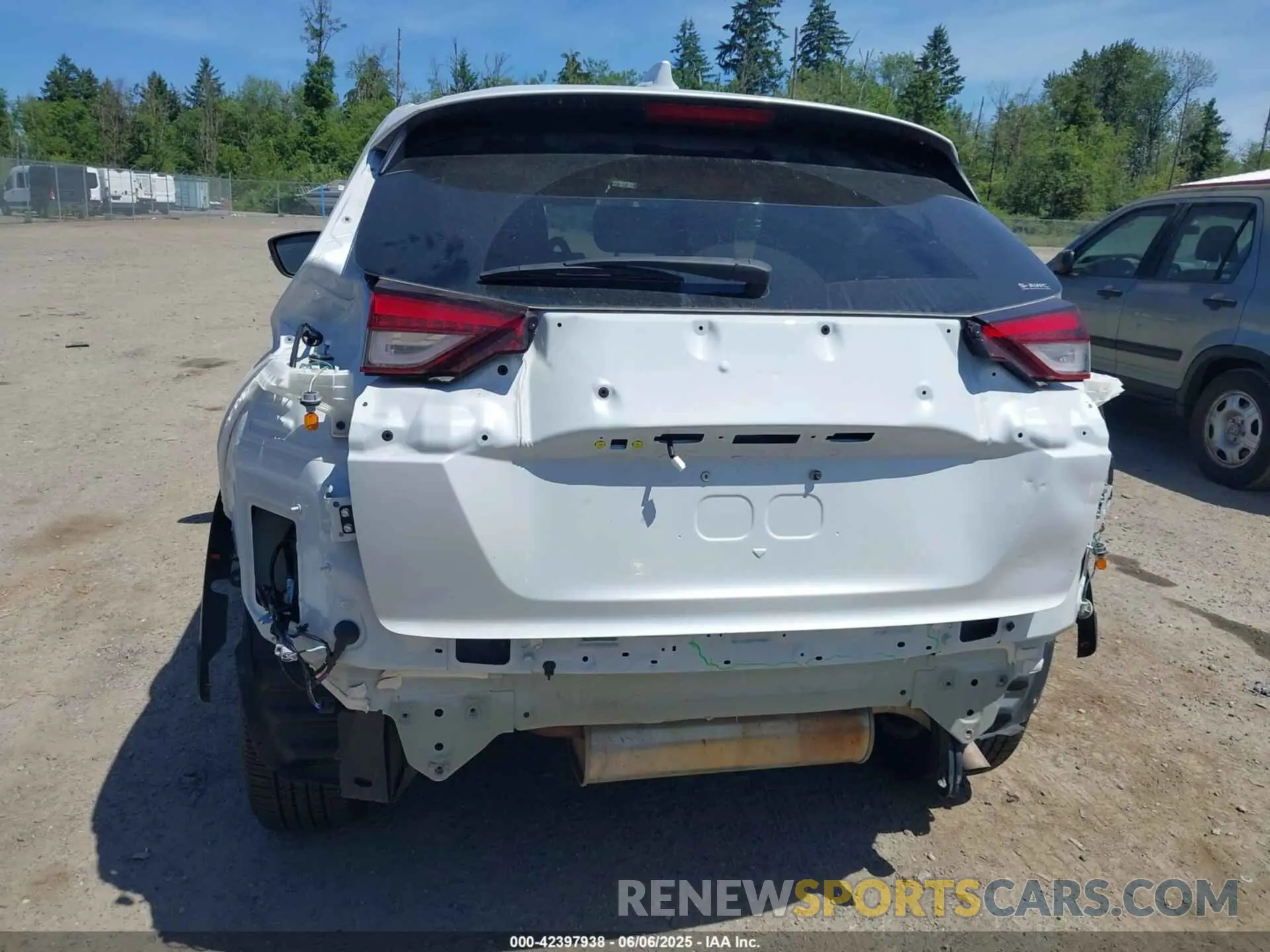 6 Photograph of a damaged car JA4ATWAA6RZ077464 MITSUBISHI ECLIPSE CROSS 2024