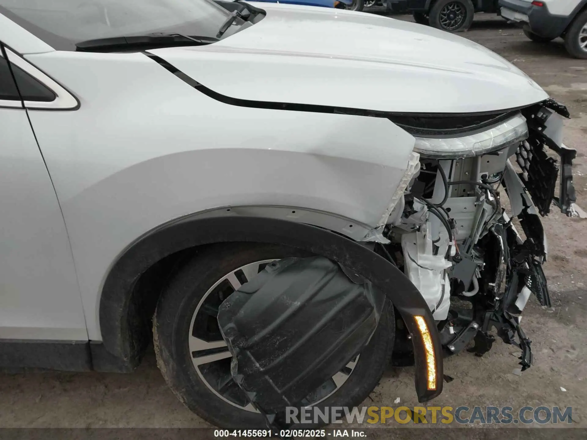 18 Photograph of a damaged car JA4ATWAA7RZ024613 MITSUBISHI ECLIPSE CROSS 2024