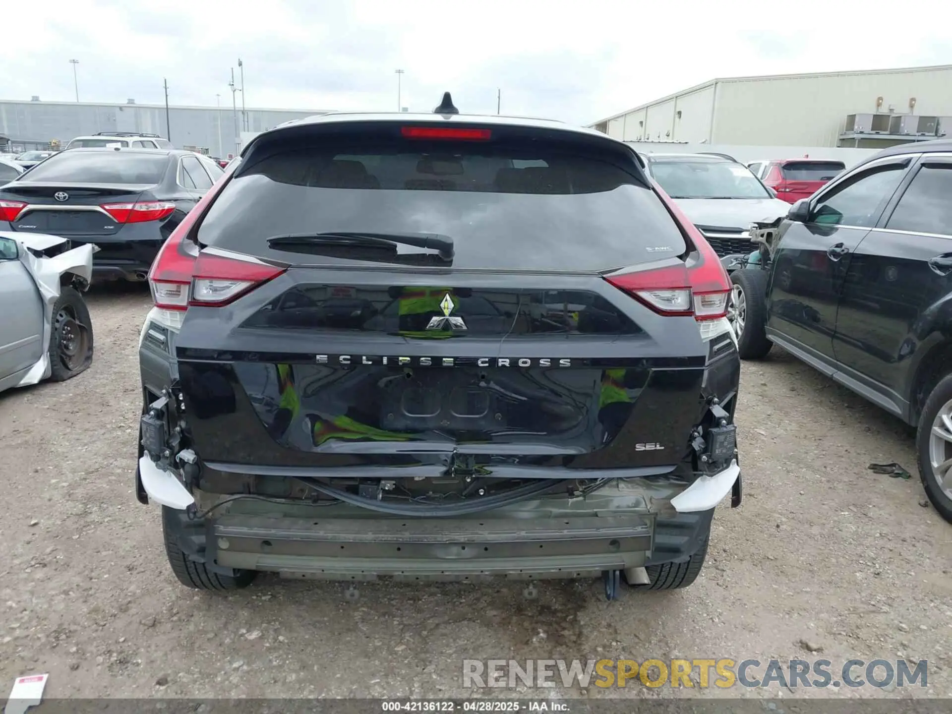 17 Photograph of a damaged car JA4ATWAA9RZ077782 MITSUBISHI ECLIPSE CROSS 2024