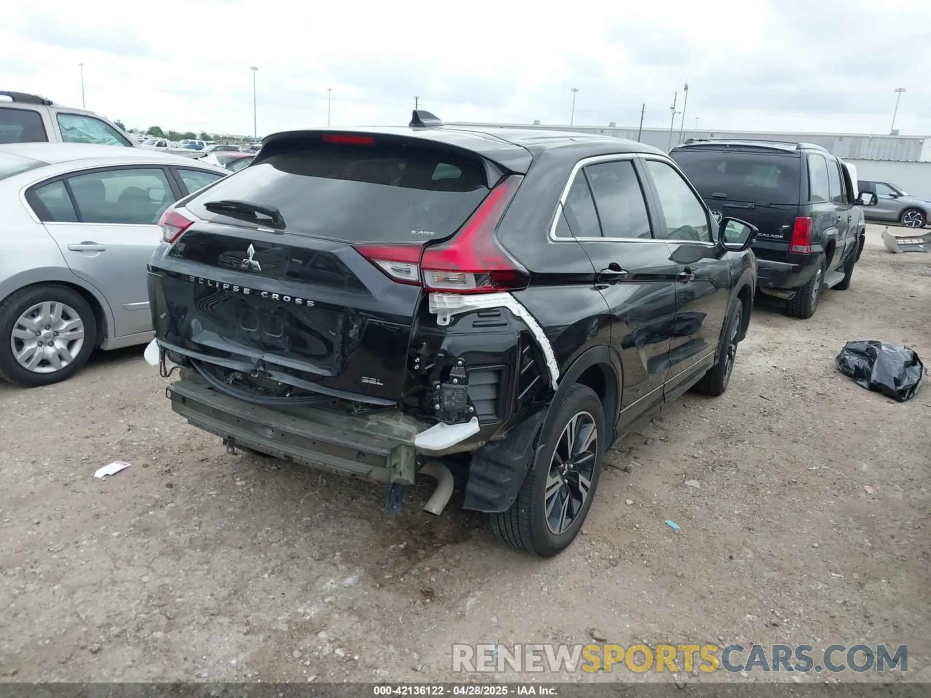 4 Photograph of a damaged car JA4ATWAA9RZ077782 MITSUBISHI ECLIPSE CROSS 2024