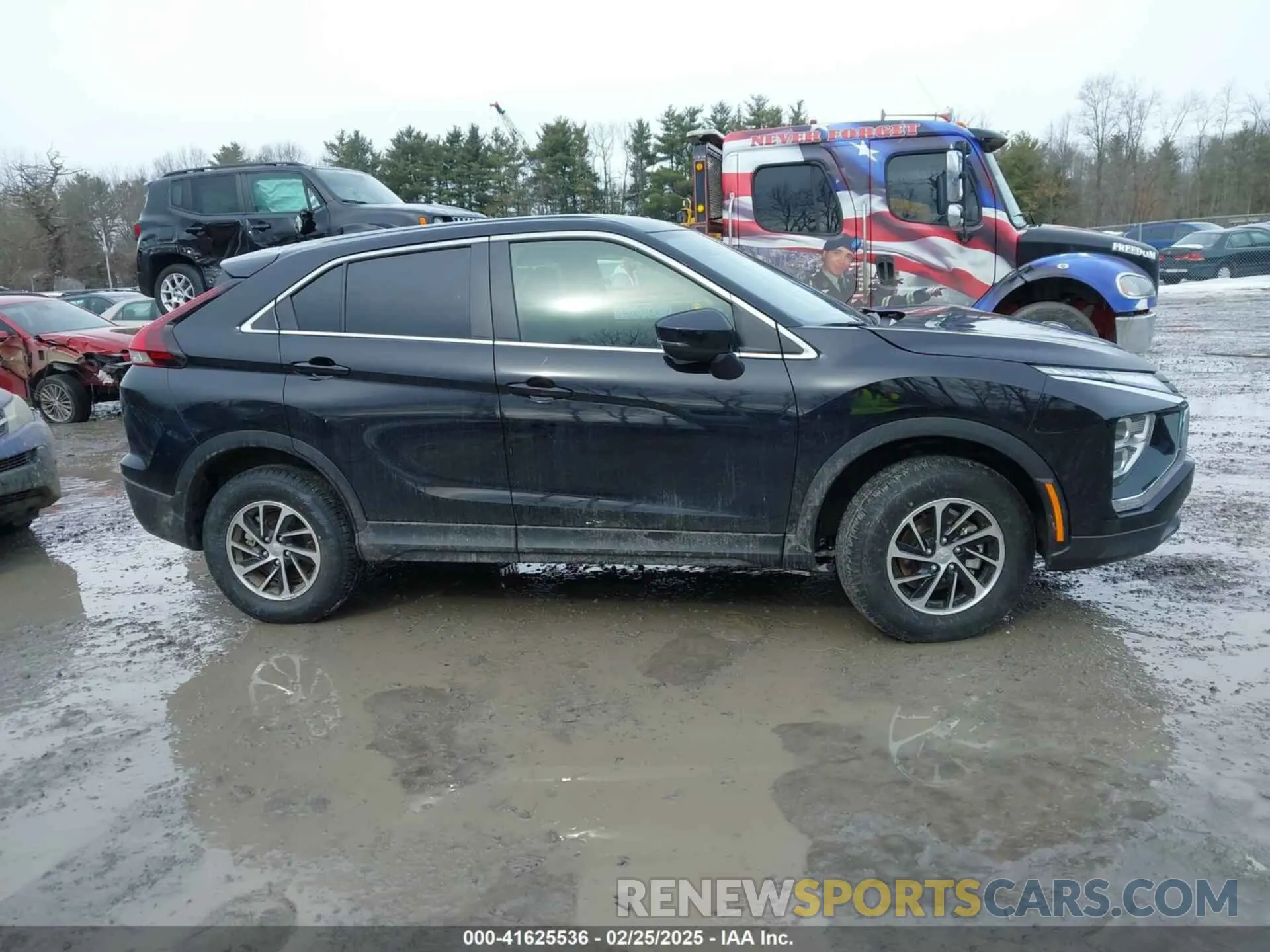 13 Фотография поврежденного автомобиля JA4ATUAAXSZ006830 MITSUBISHI ECLIPSE CROSS 2025