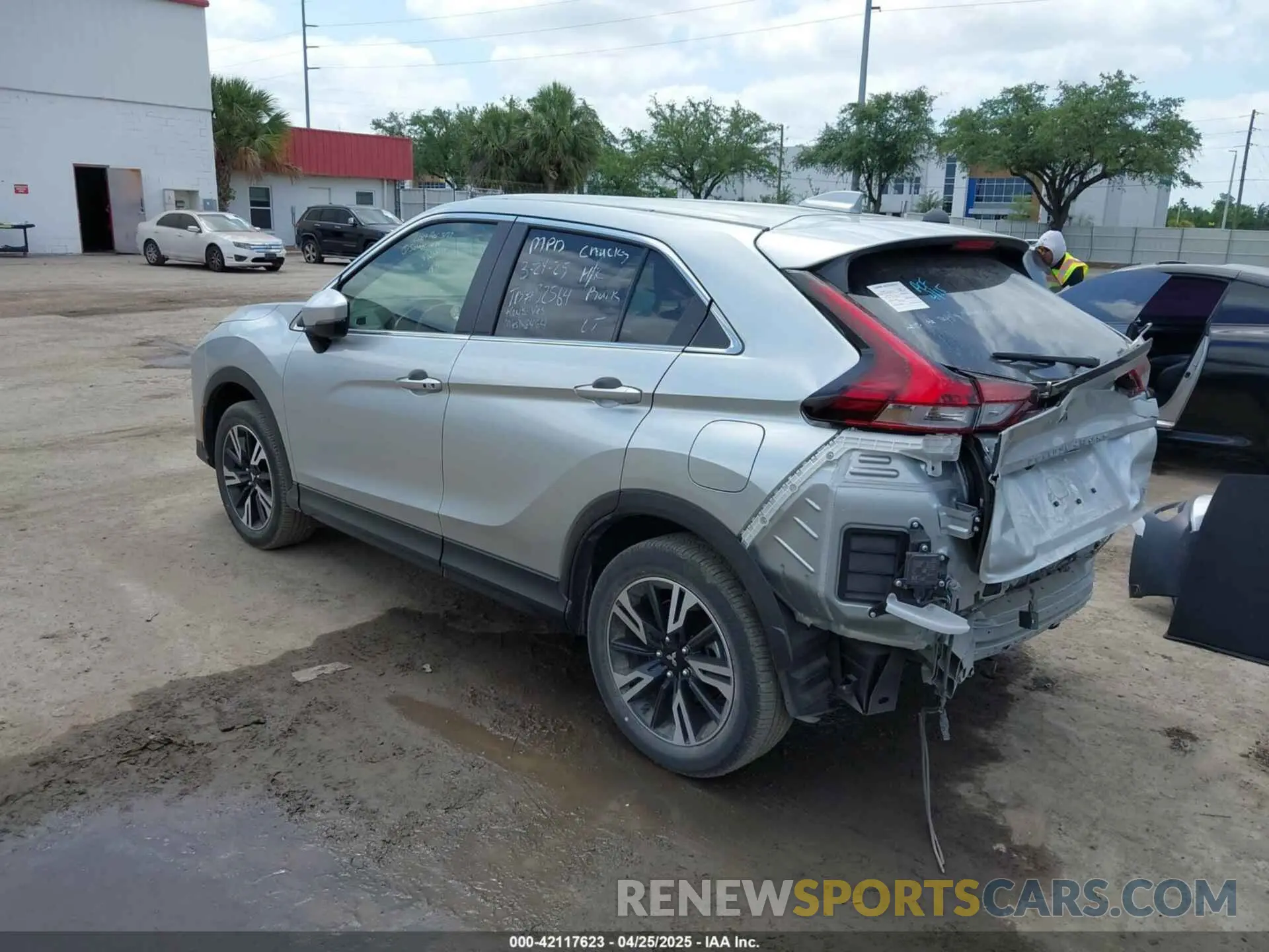 3 Фотография поврежденного автомобиля JA4ATWAA1SZ003410 MITSUBISHI ECLIPSE CROSS 2025