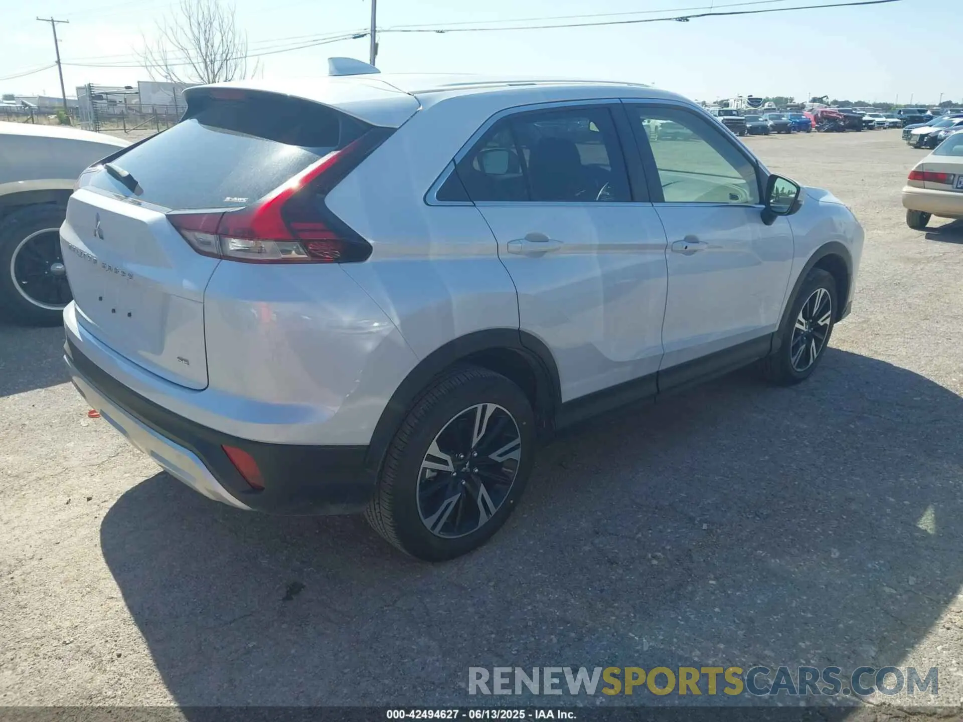 4 Фотография поврежденного автомобиля JA4ATWAA2SZ009202 MITSUBISHI ECLIPSE CROSS 2025