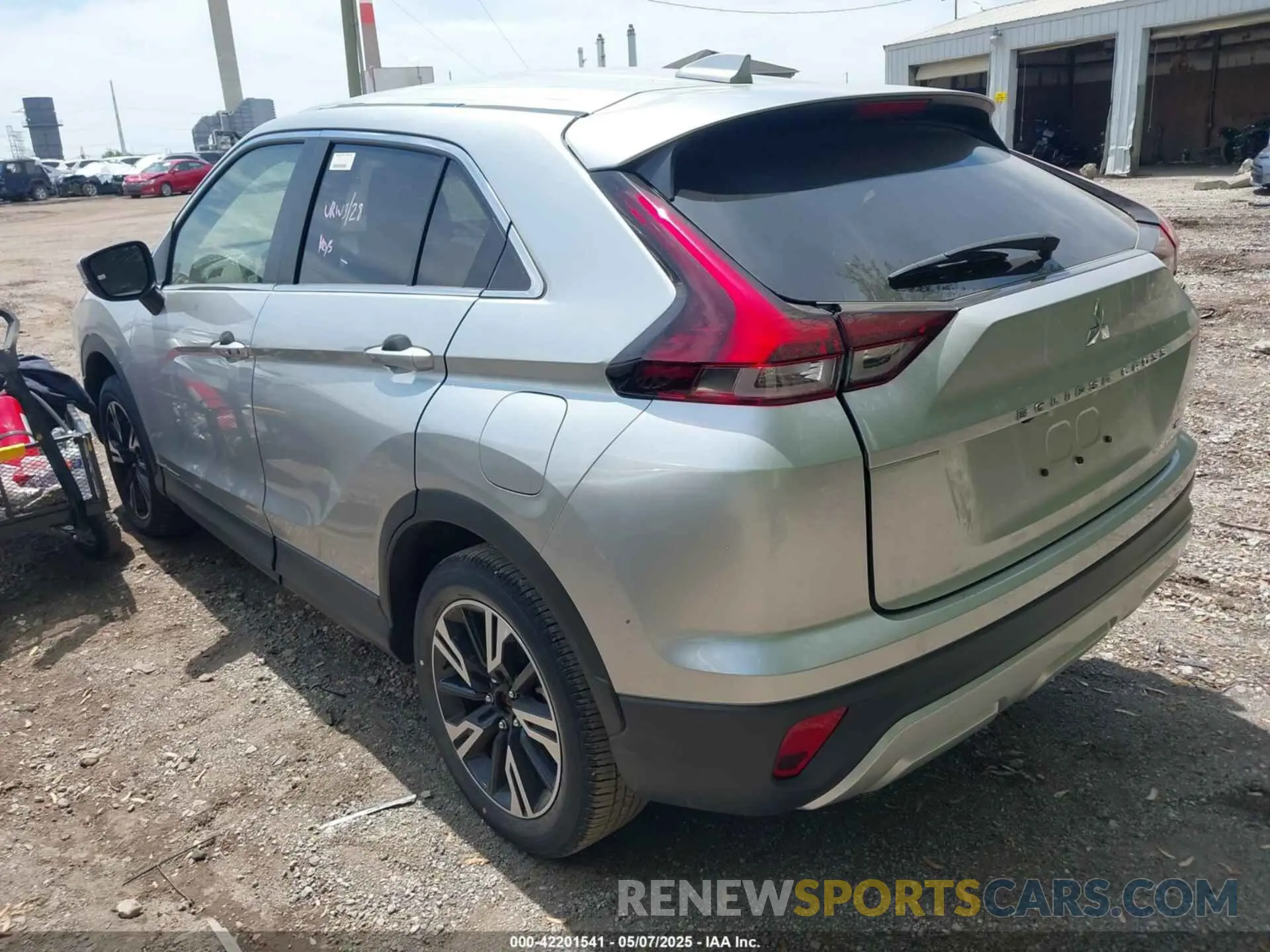 3 Фотография поврежденного автомобиля JA4ATWAA9SZ006037 MITSUBISHI ECLIPSE CROSS 2025