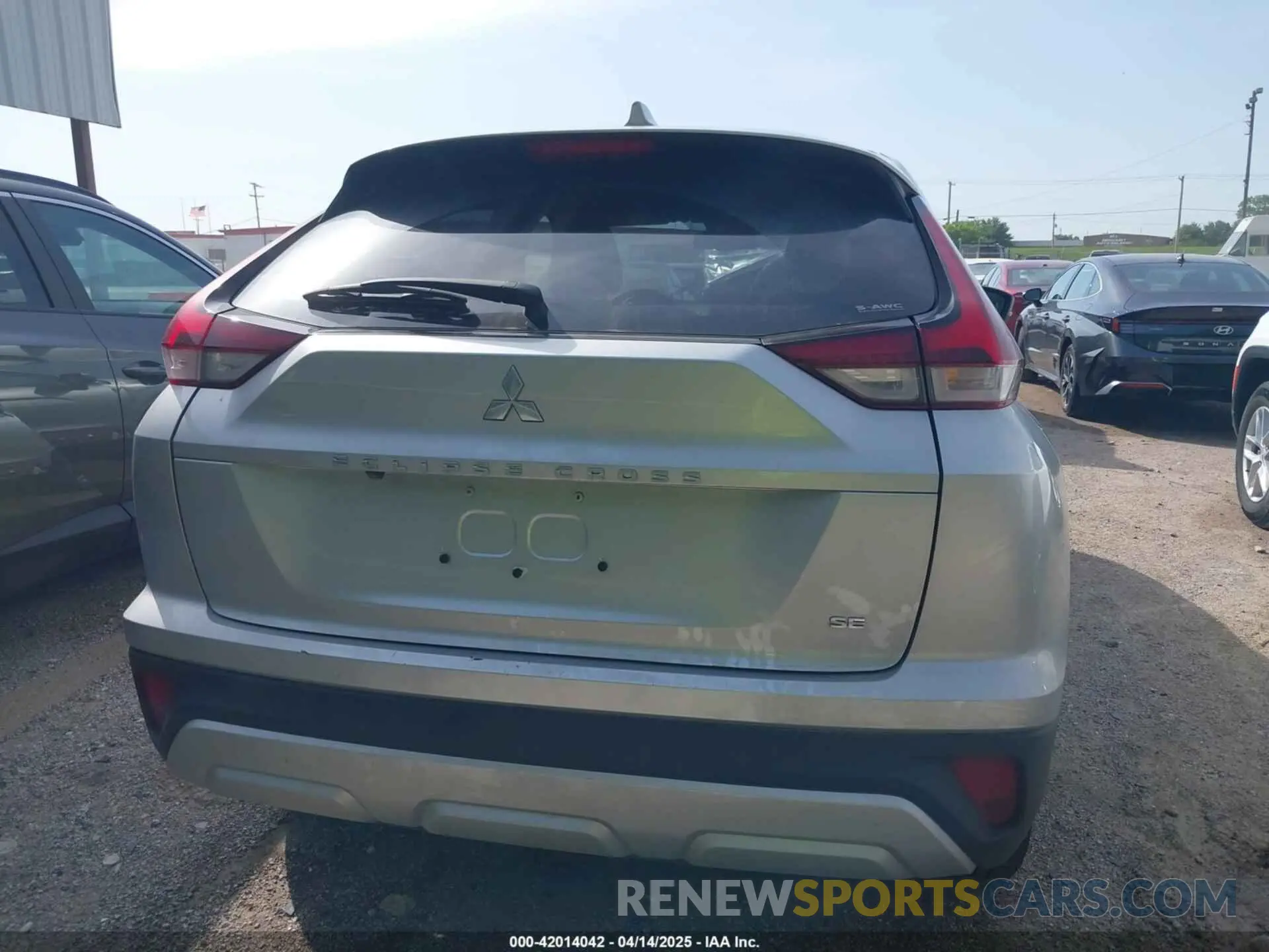 16 Photograph of a damaged car JA4ATWAA9SZ012842 MITSUBISHI ECLIPSE CROSS 2025