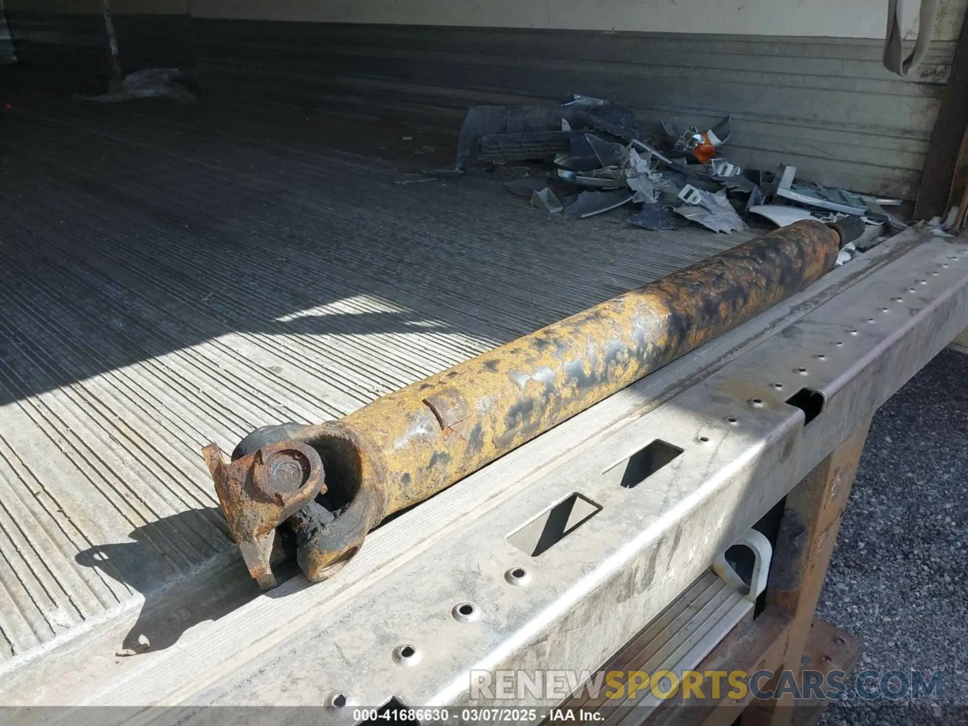 12 Photograph of a damaged car 4UZBVH112KGKE3536 MITSUBISHI FEC7TS 2019