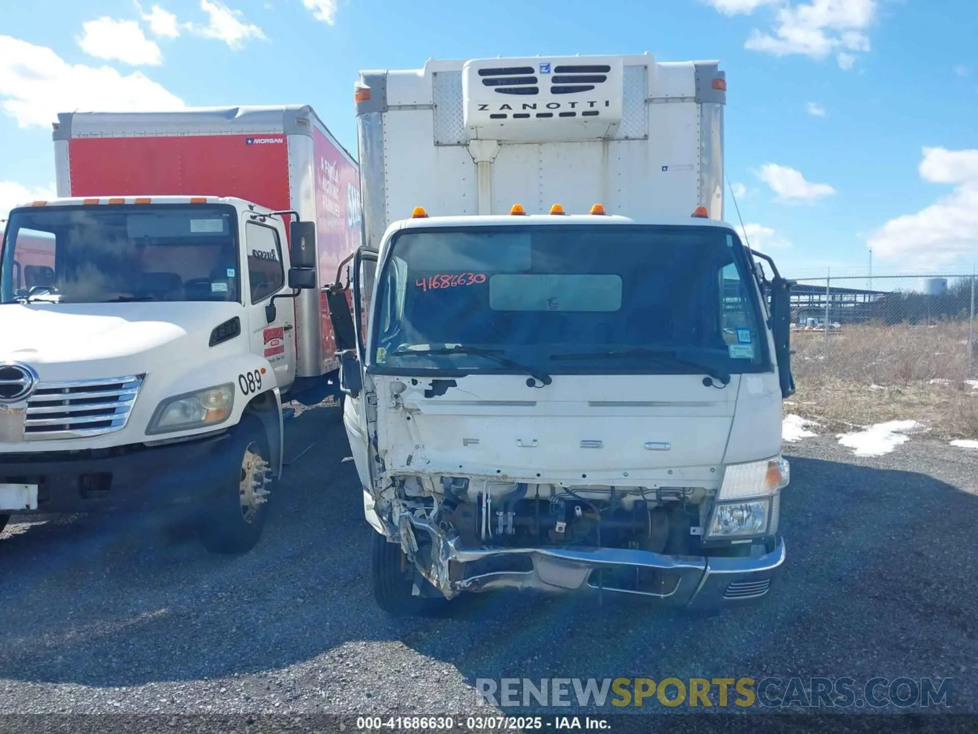14 Photograph of a damaged car 4UZBVH112KGKE3536 MITSUBISHI FEC7TS 2019