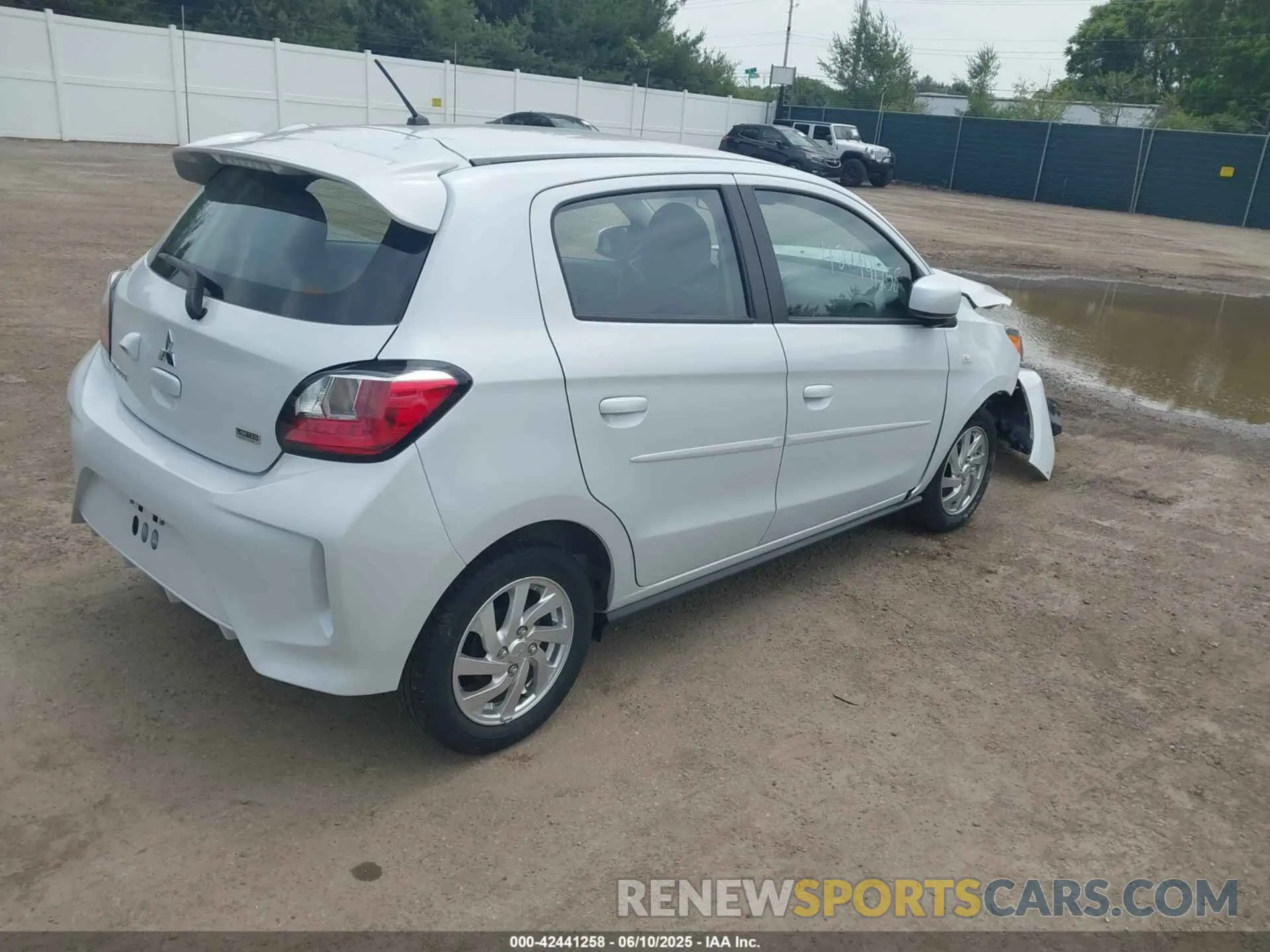 4 Photograph of a damaged car ML32AUHJ3NH008678 MITSUBISHI MIRAGE 2022
