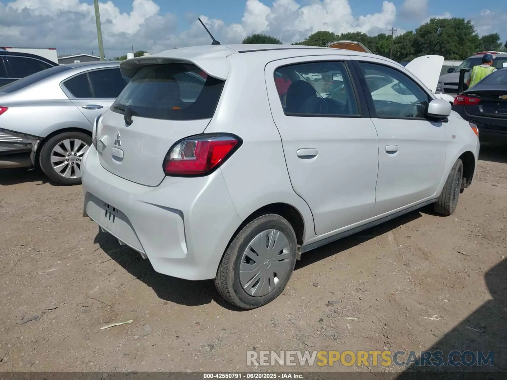 4 Photograph of a damaged car ML32AUHJ9RH009338 MITSUBISHI MIRAGE 2024