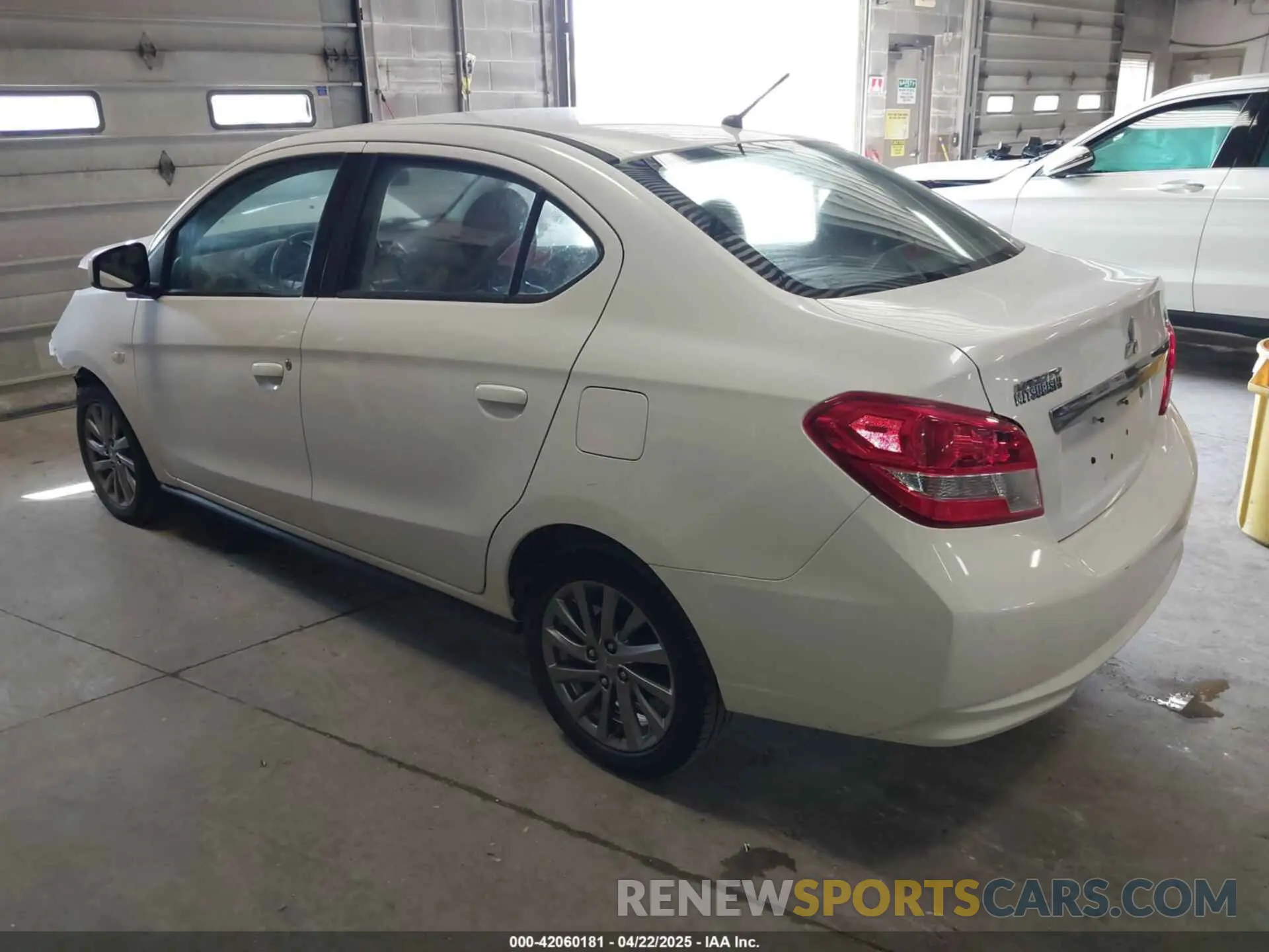 3 Фотография поврежденного автомобиля ML32F3FJ1KHF12997 MITSUBISHI MIRAGE G4 2019